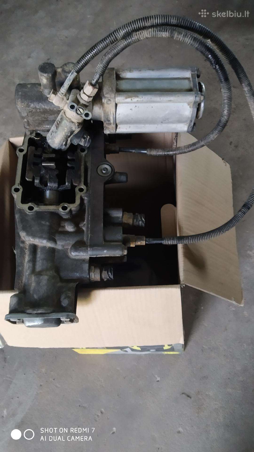 Mechaninės pavarų dėžės kulisė, atsarginio rato pa
