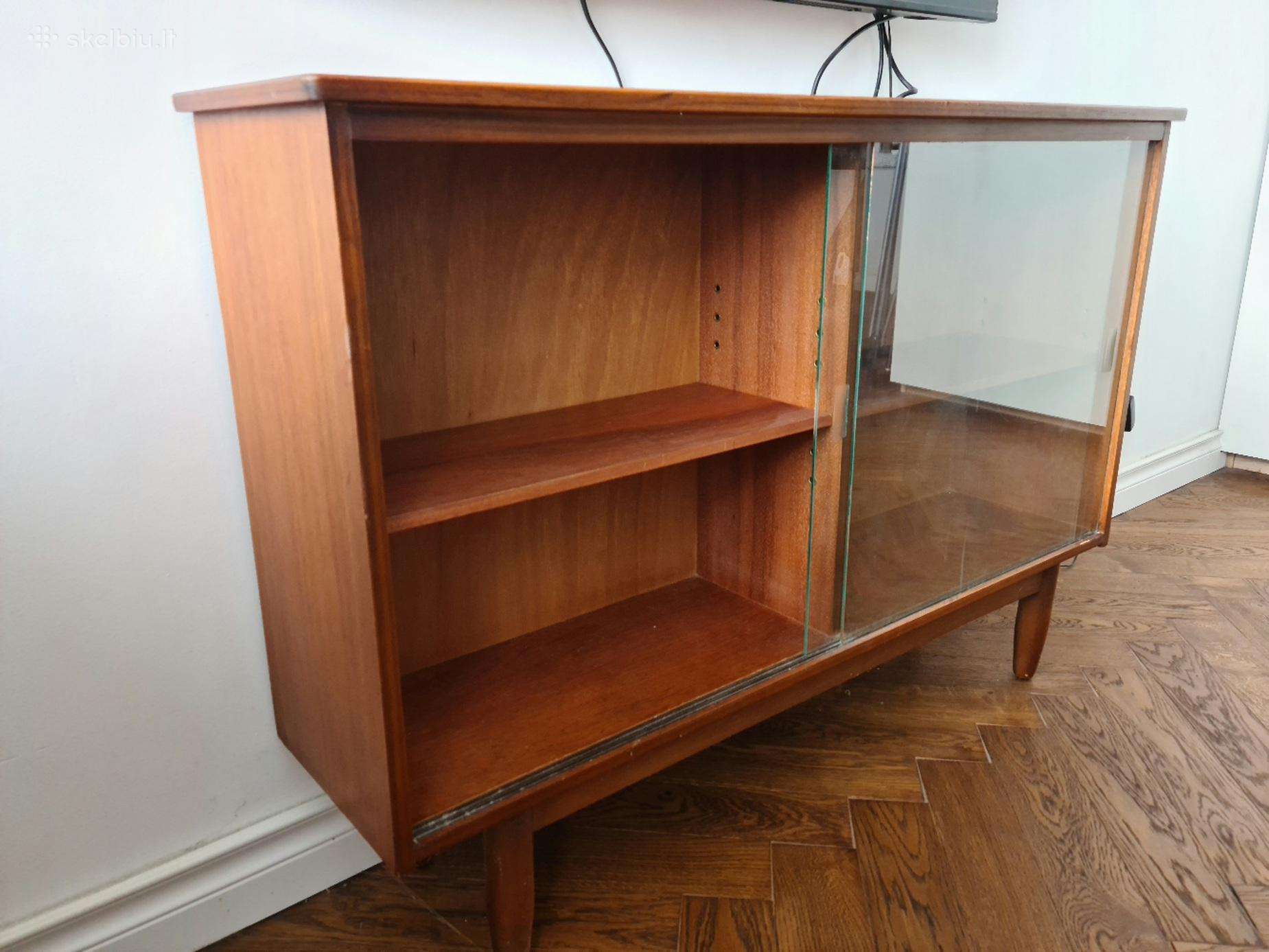 Tikmedžio lukšto mid century 1950 metų spintelė