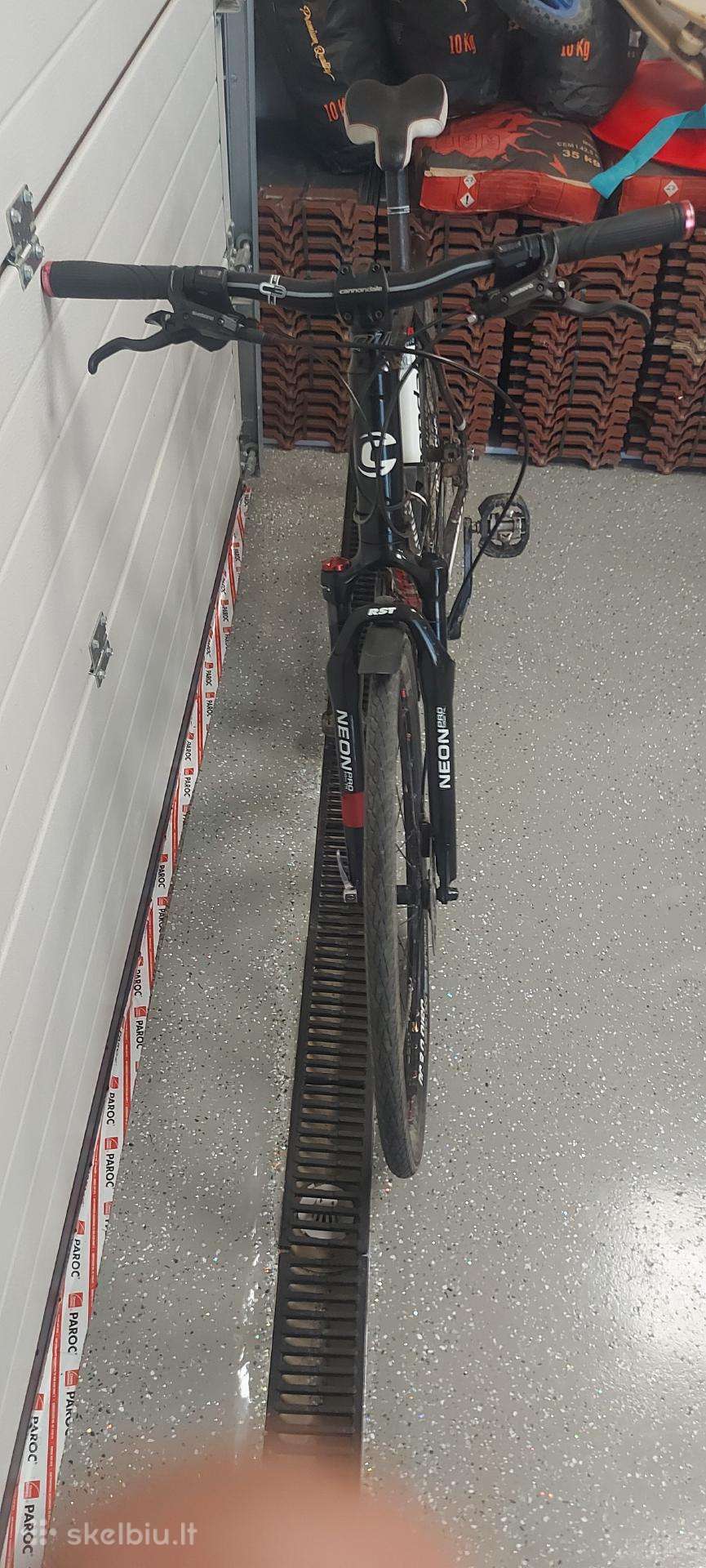 Гибридный велосипед Cannondale