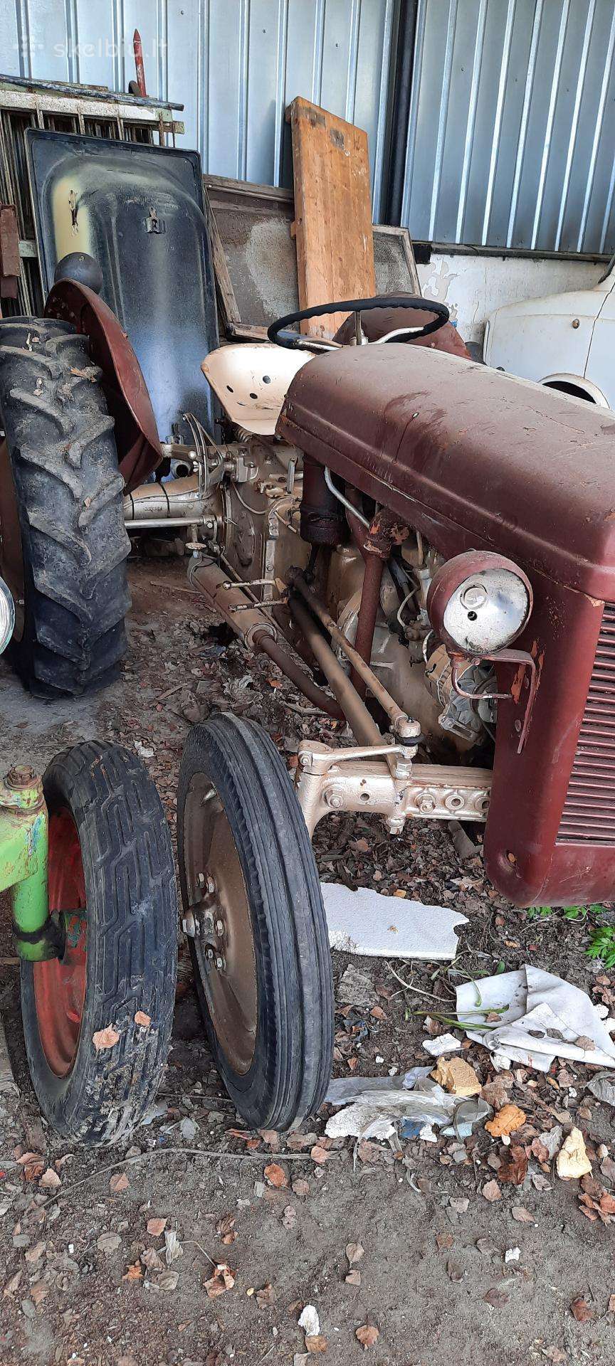 Dronningborg, tractors