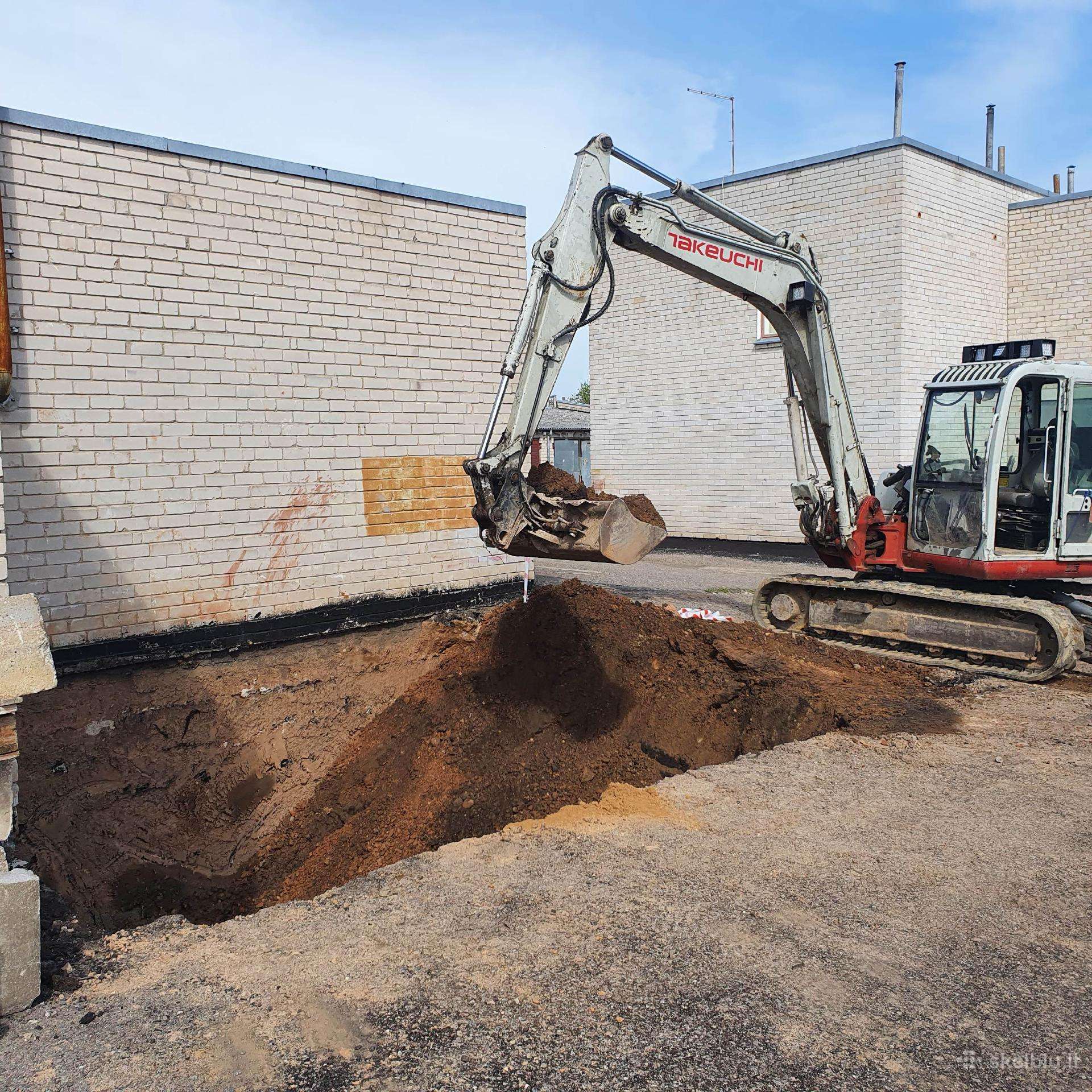 Takeuchi Tb175, statybos transporto nuoma