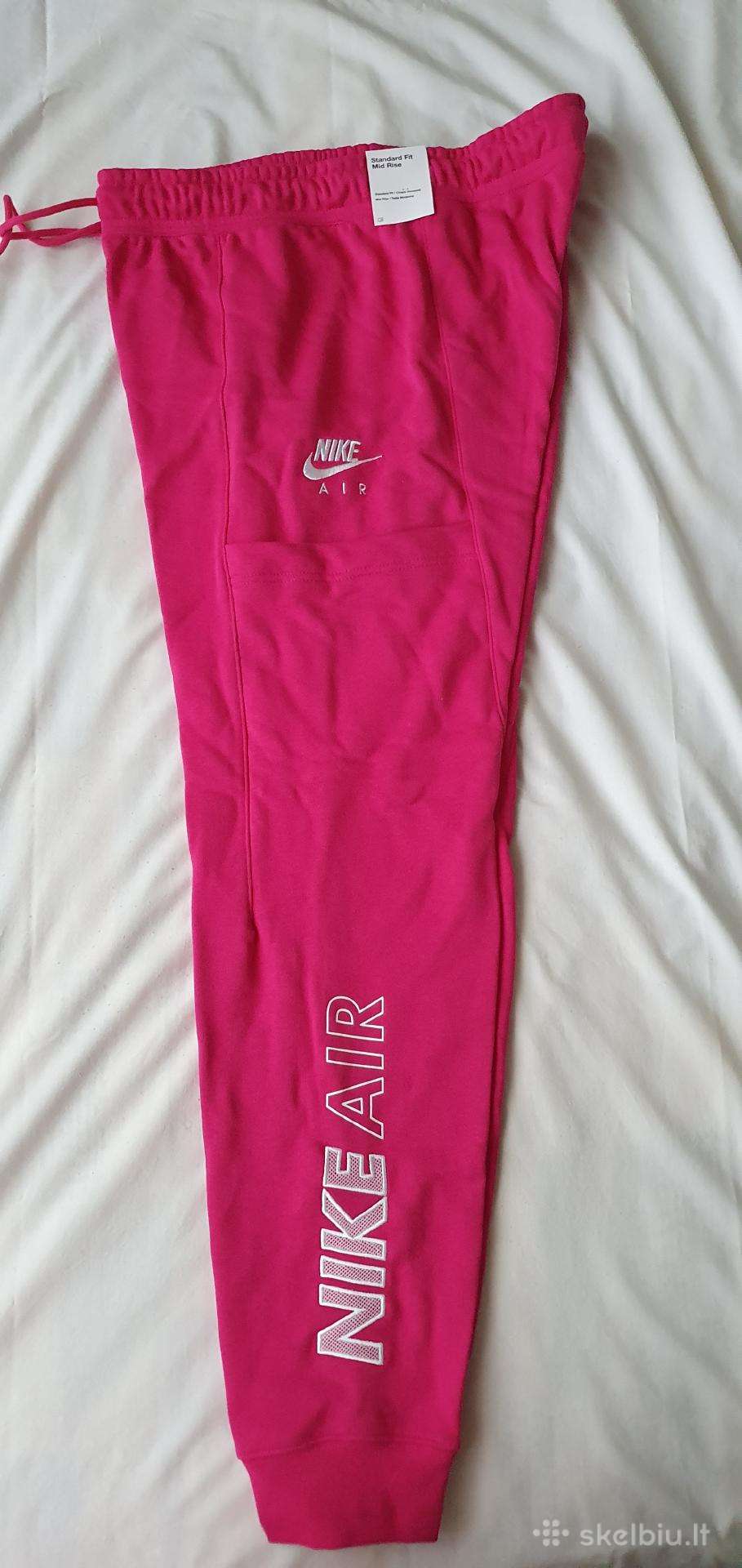 Naujos Nike kelnės