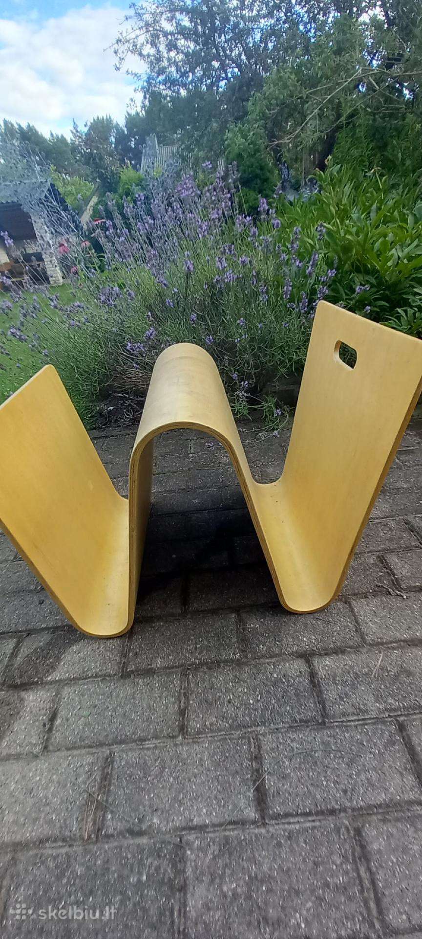 Žurnalų/laikraščių dėklas 30 eur