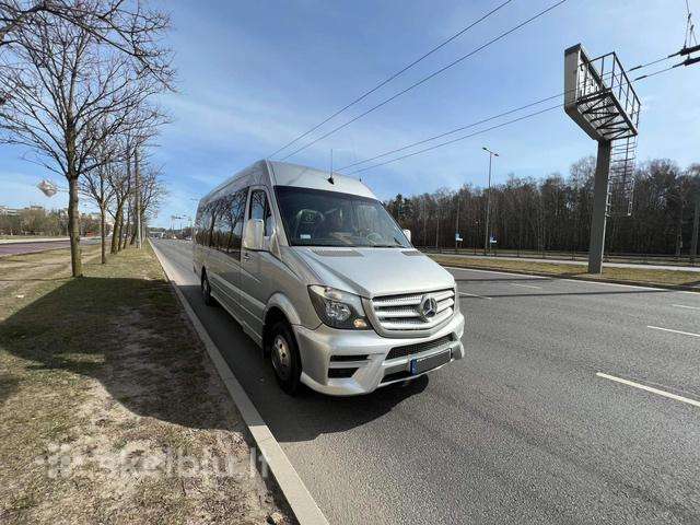 Mercedes-Benz V-class, passenger minibus