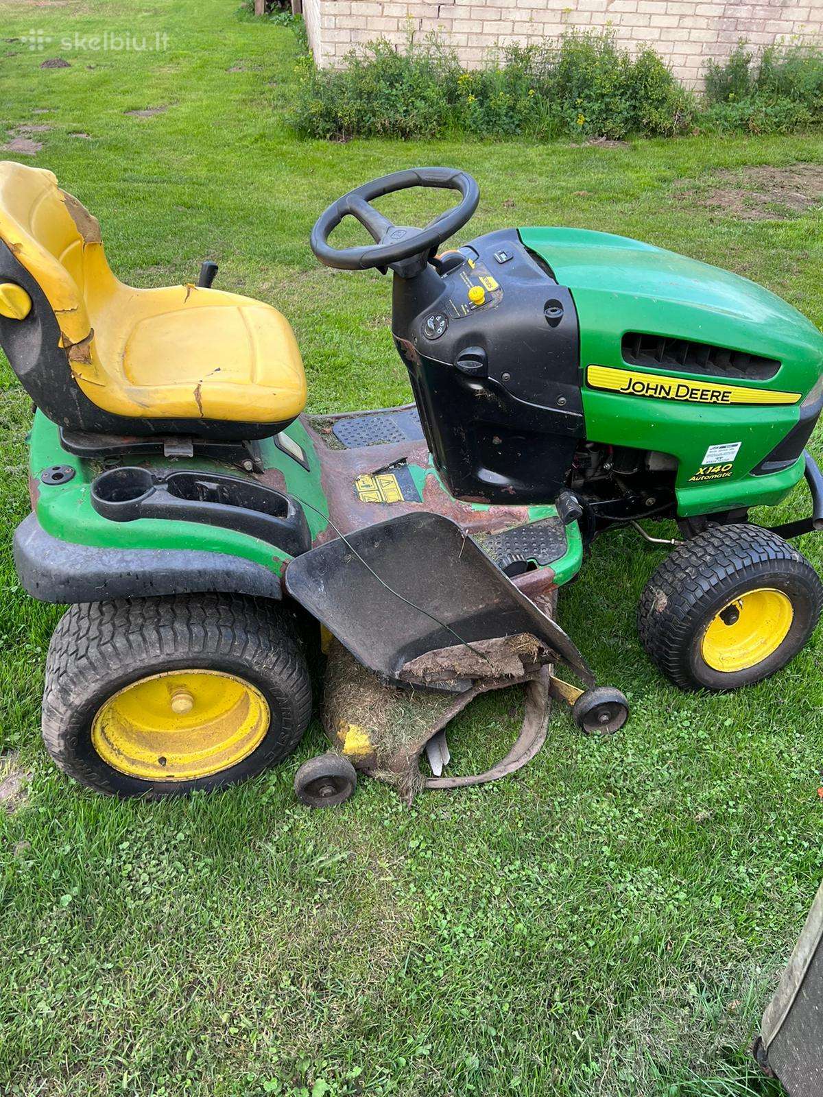 john deere x140 ride on mower