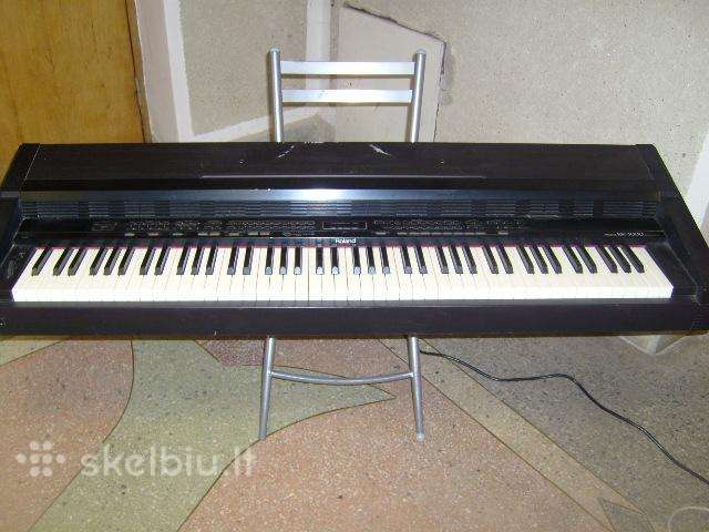 Roland Kr-3000