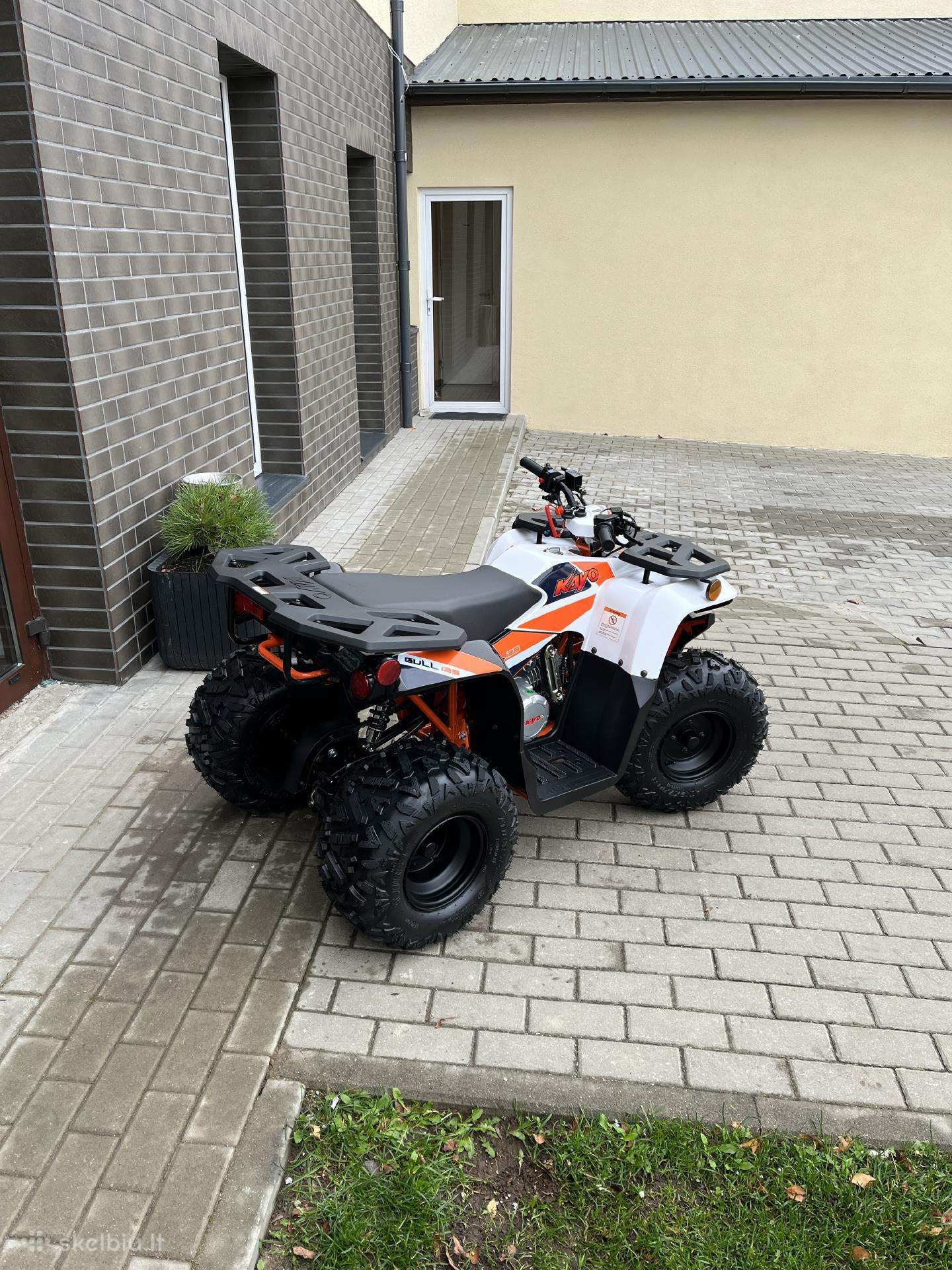 KAYO AU125 125cc, keturračiai