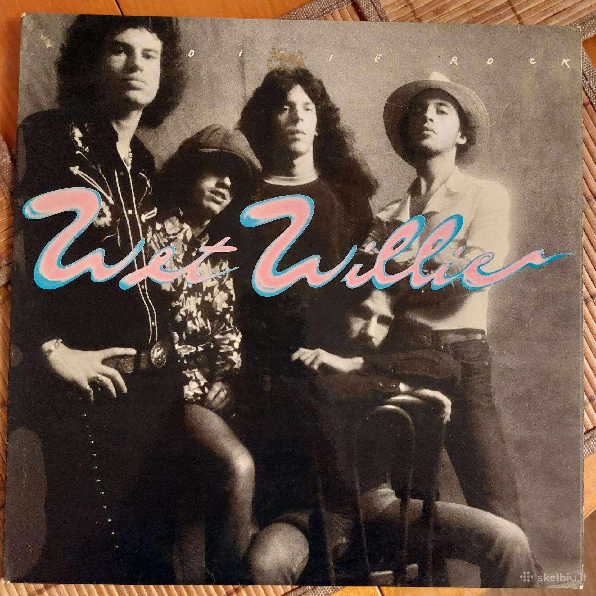 Daug vinilinių plokštelių