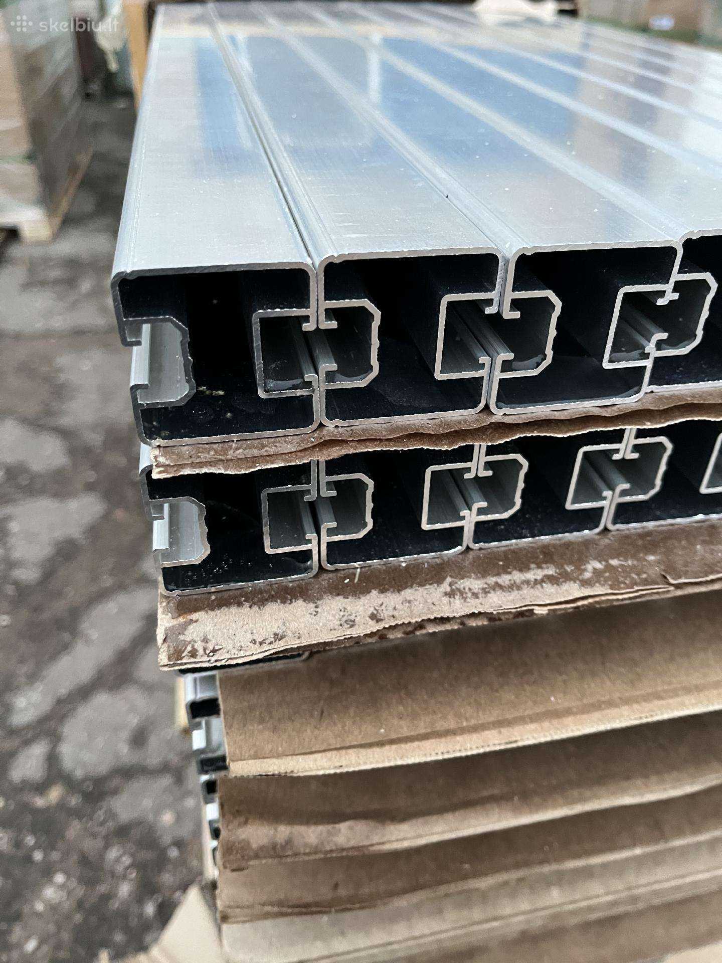 Profiliai saulės elektrinei 40x40. Kaina 30eur