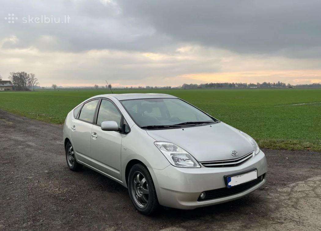 Toyota Prius, Хэтчбек