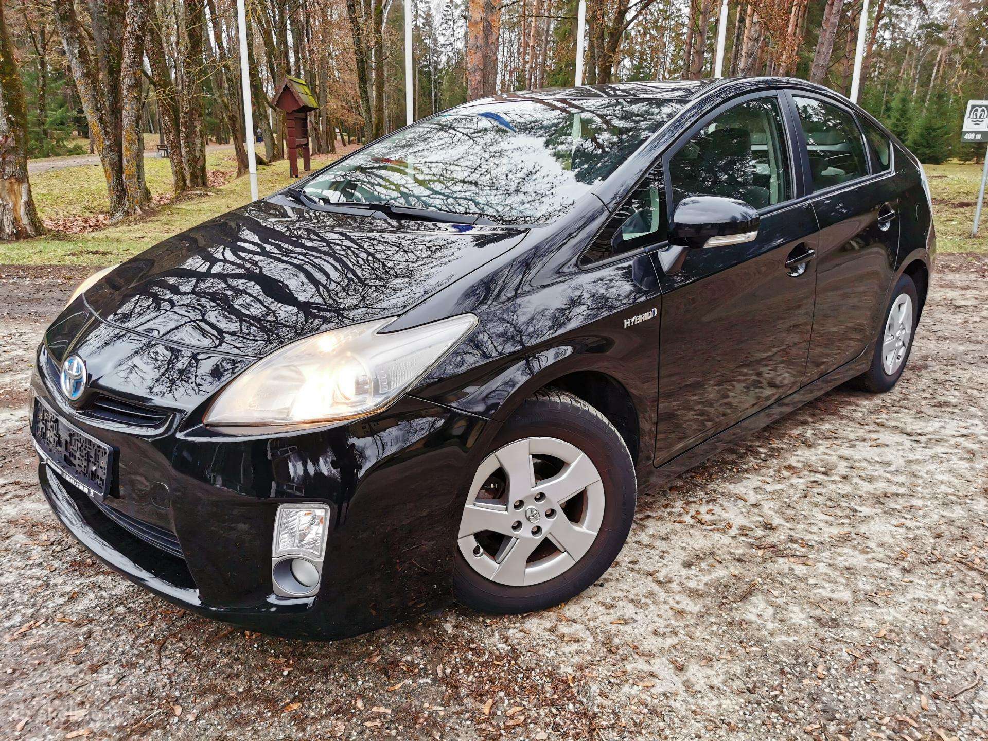 Toyota Prius, Хэтчбек