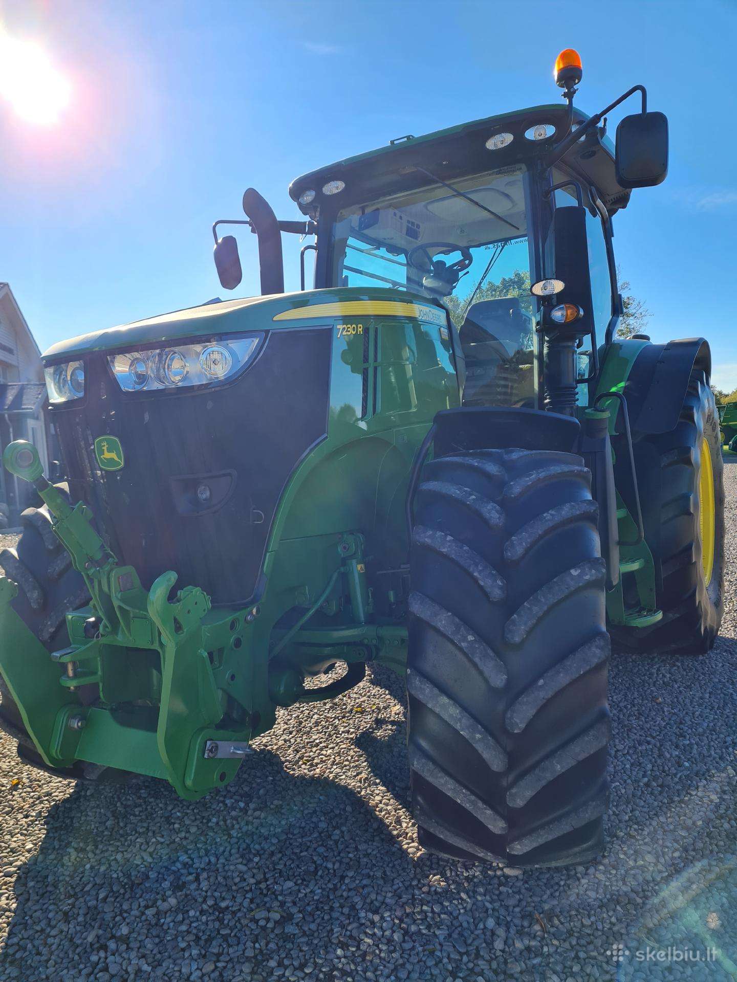 John Deere, tractors