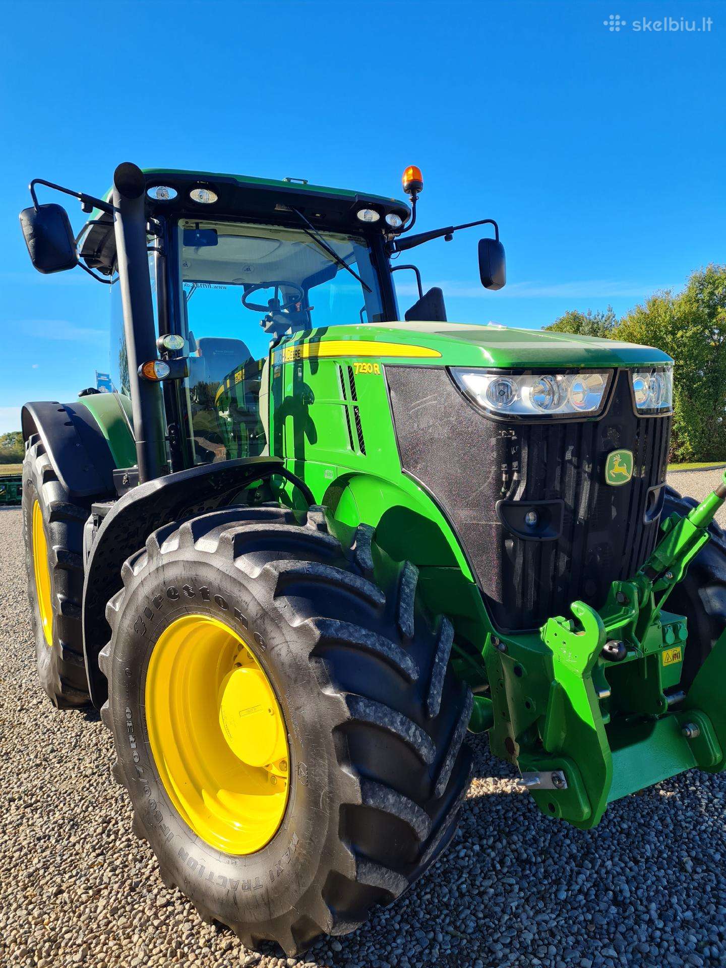 John Deere, tractors