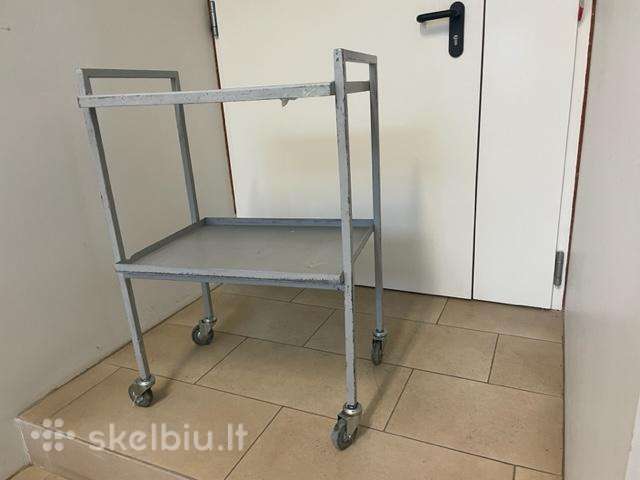 2 lentynų vežimėlis su ratukais