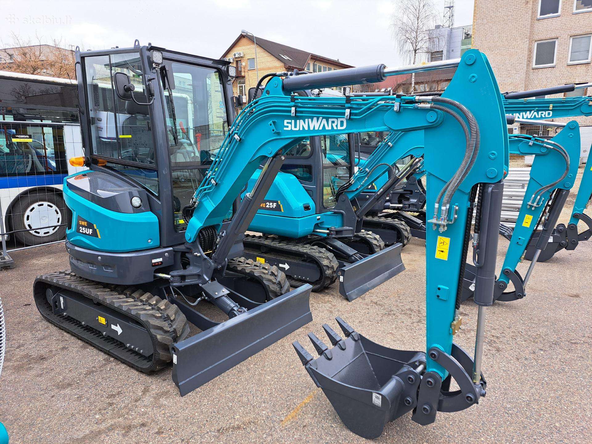 Sunward SWE25UF, ekskavatoriai