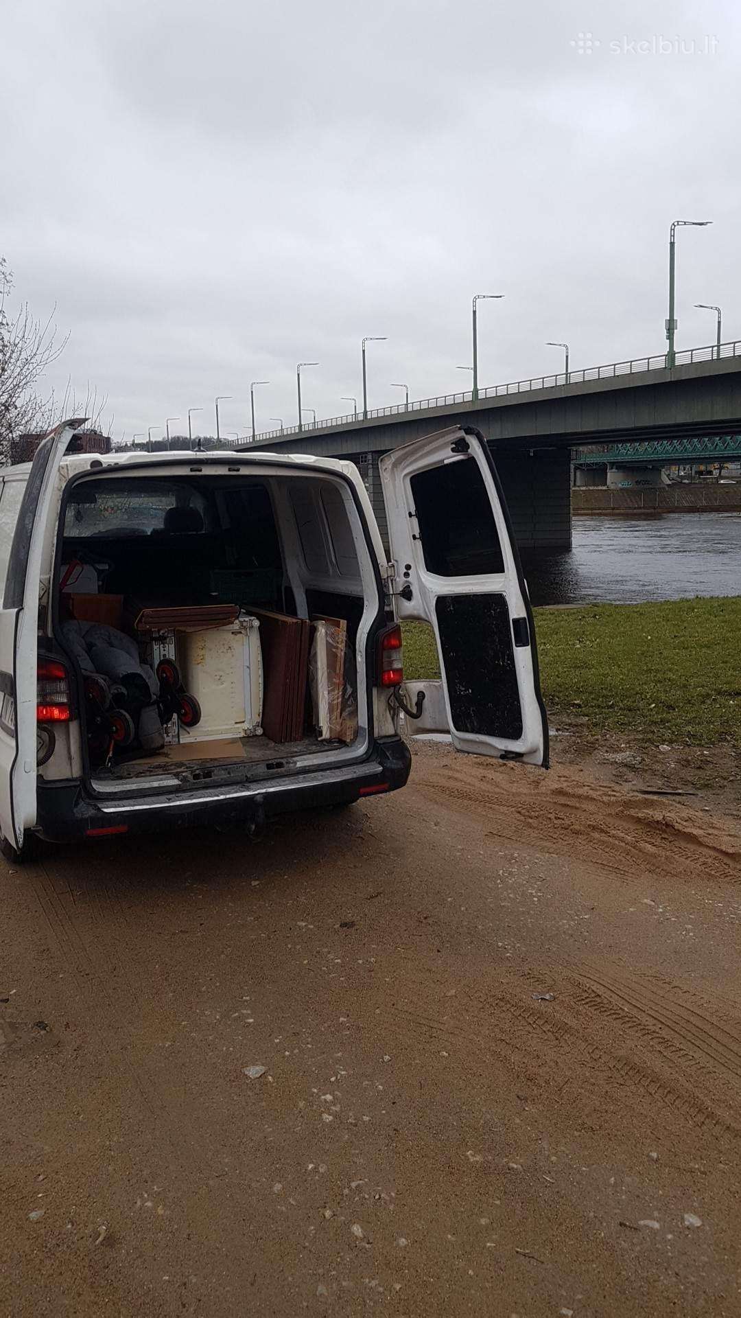 Krovinių pervežimaskraustymasiskrovėjaifiskaras
