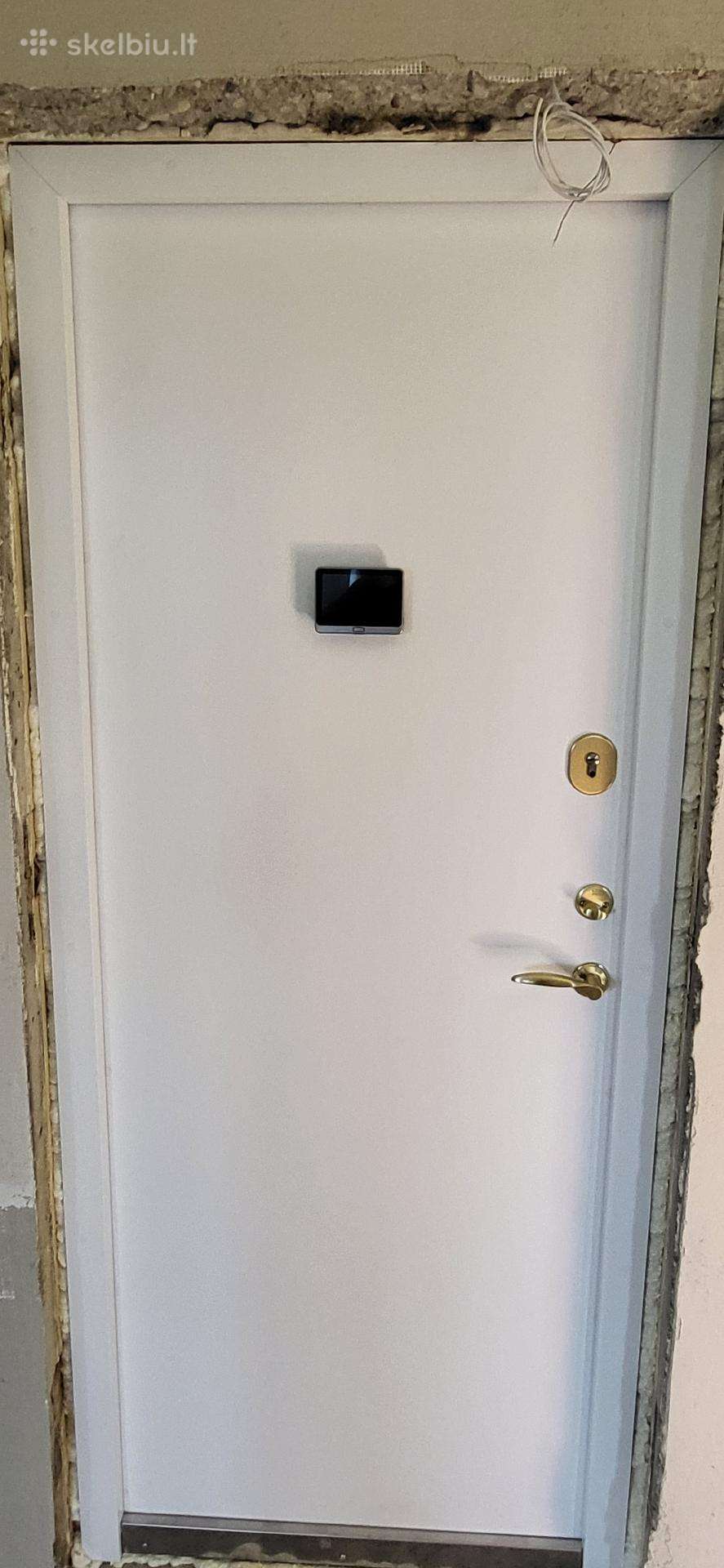 Buto sarvuotu durų gamyba per dvi savaites!