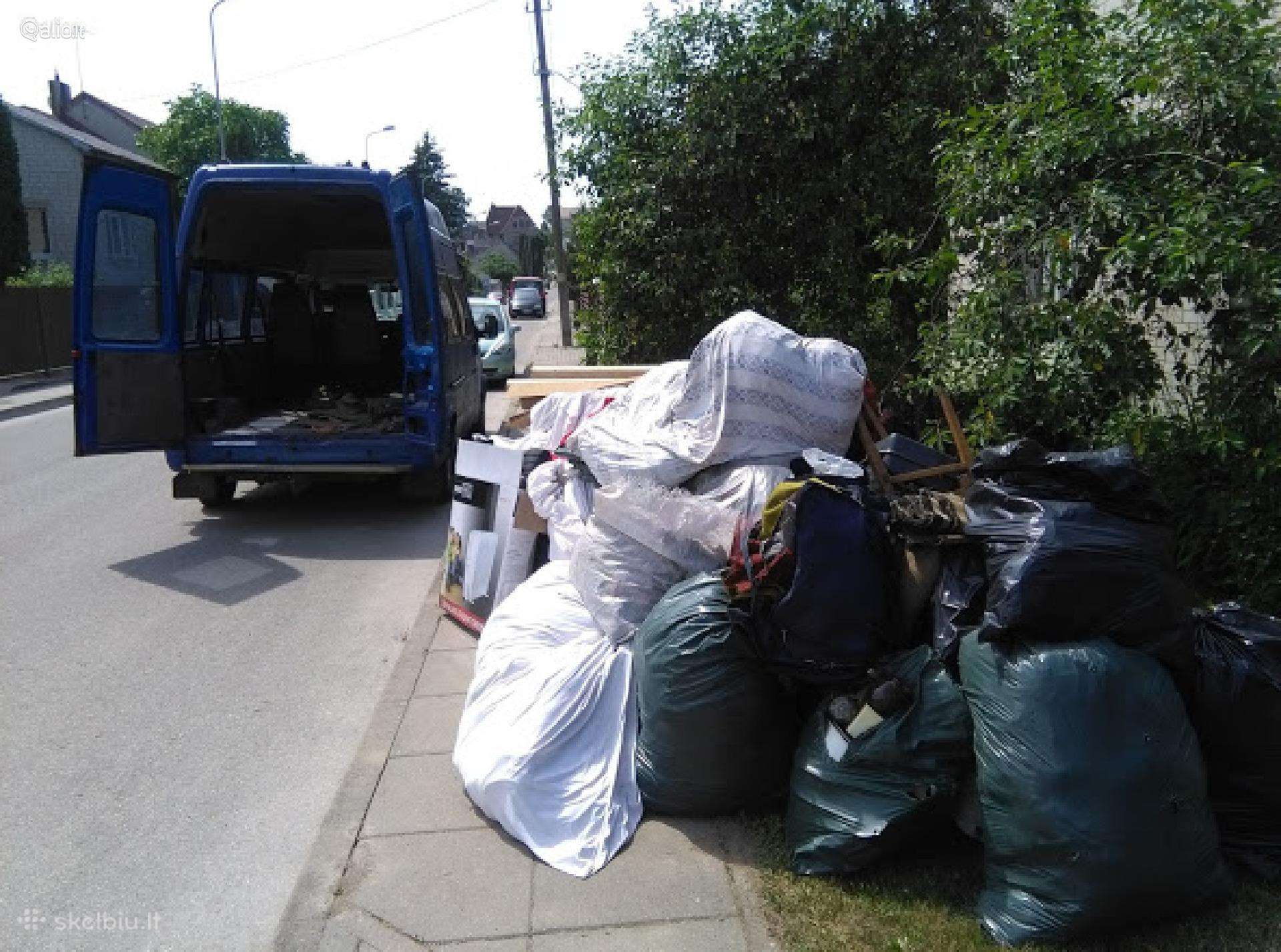 Senu baldu šiukšlių išvežimas perkraustymas