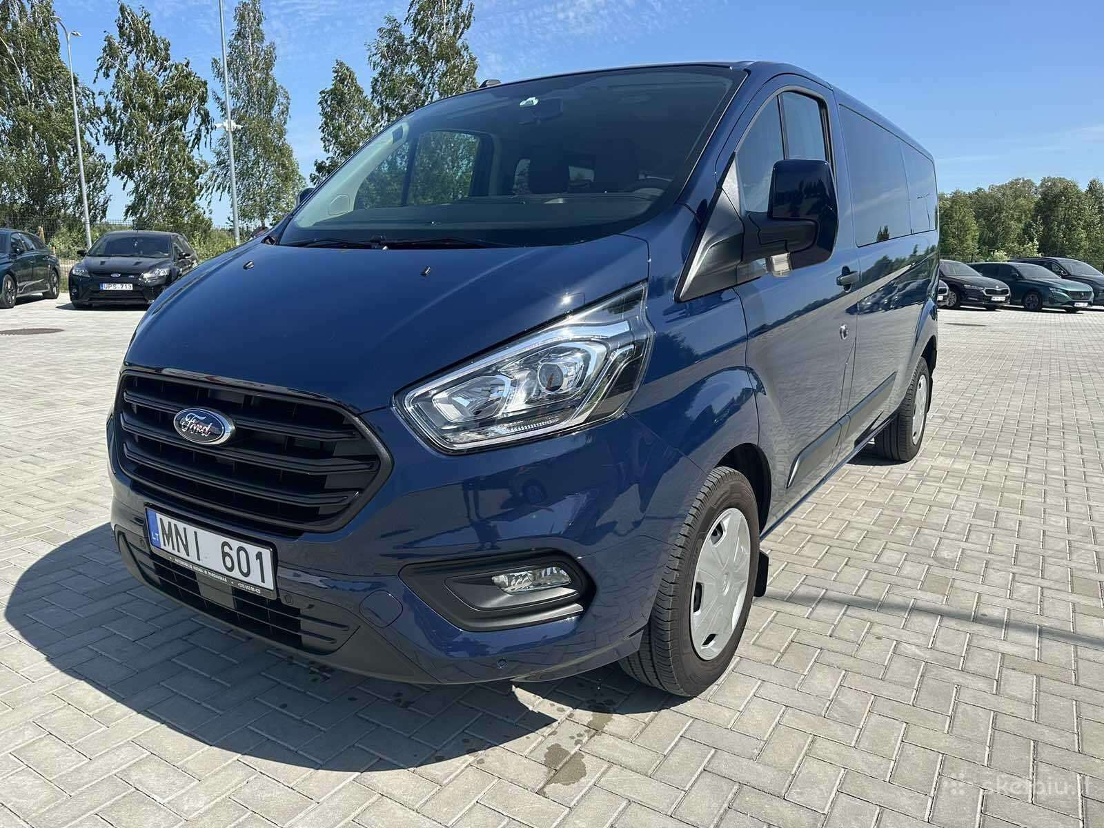 Ford Torneo, passenger minibus