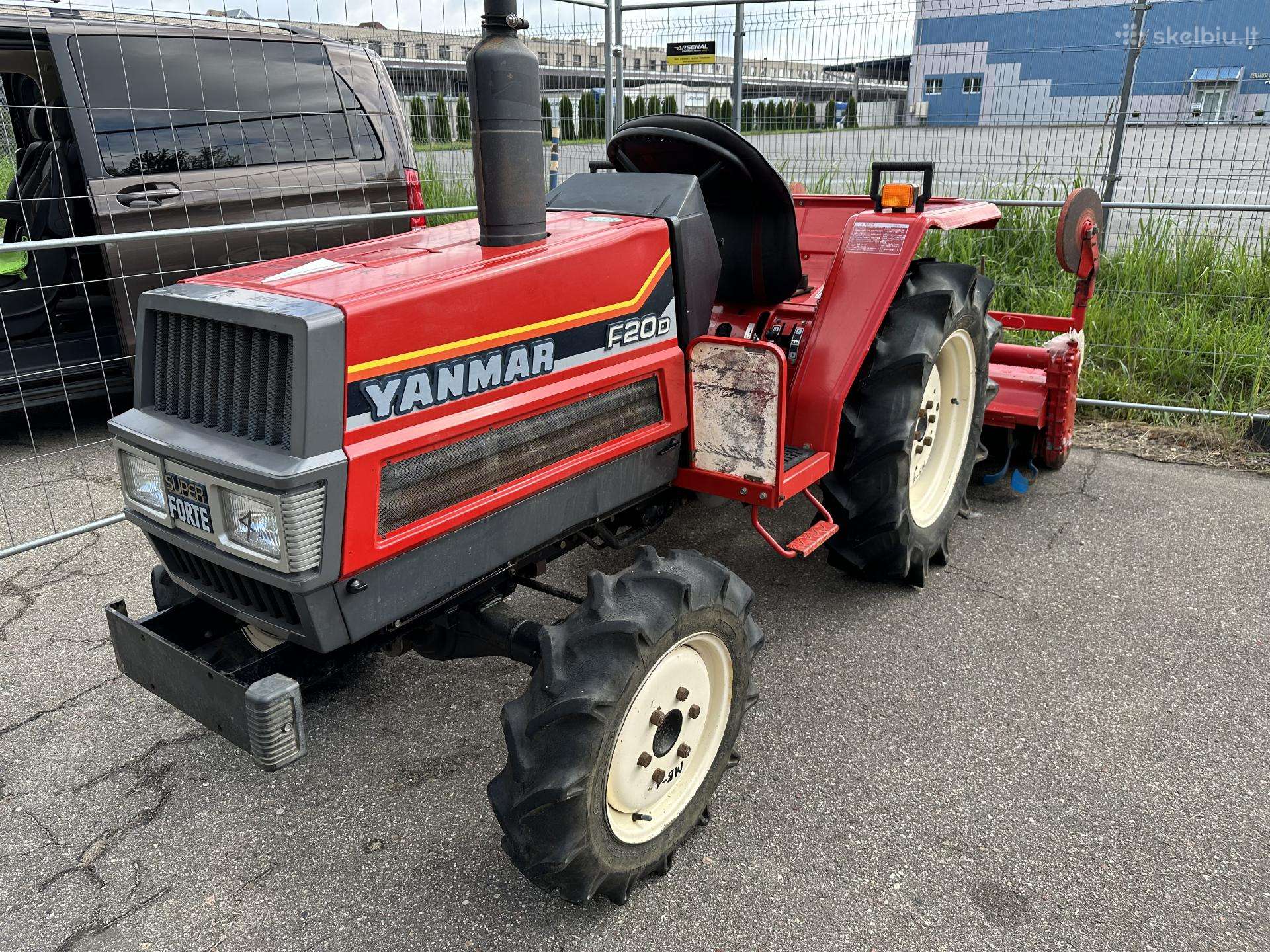 Kubota 10, traktoriai