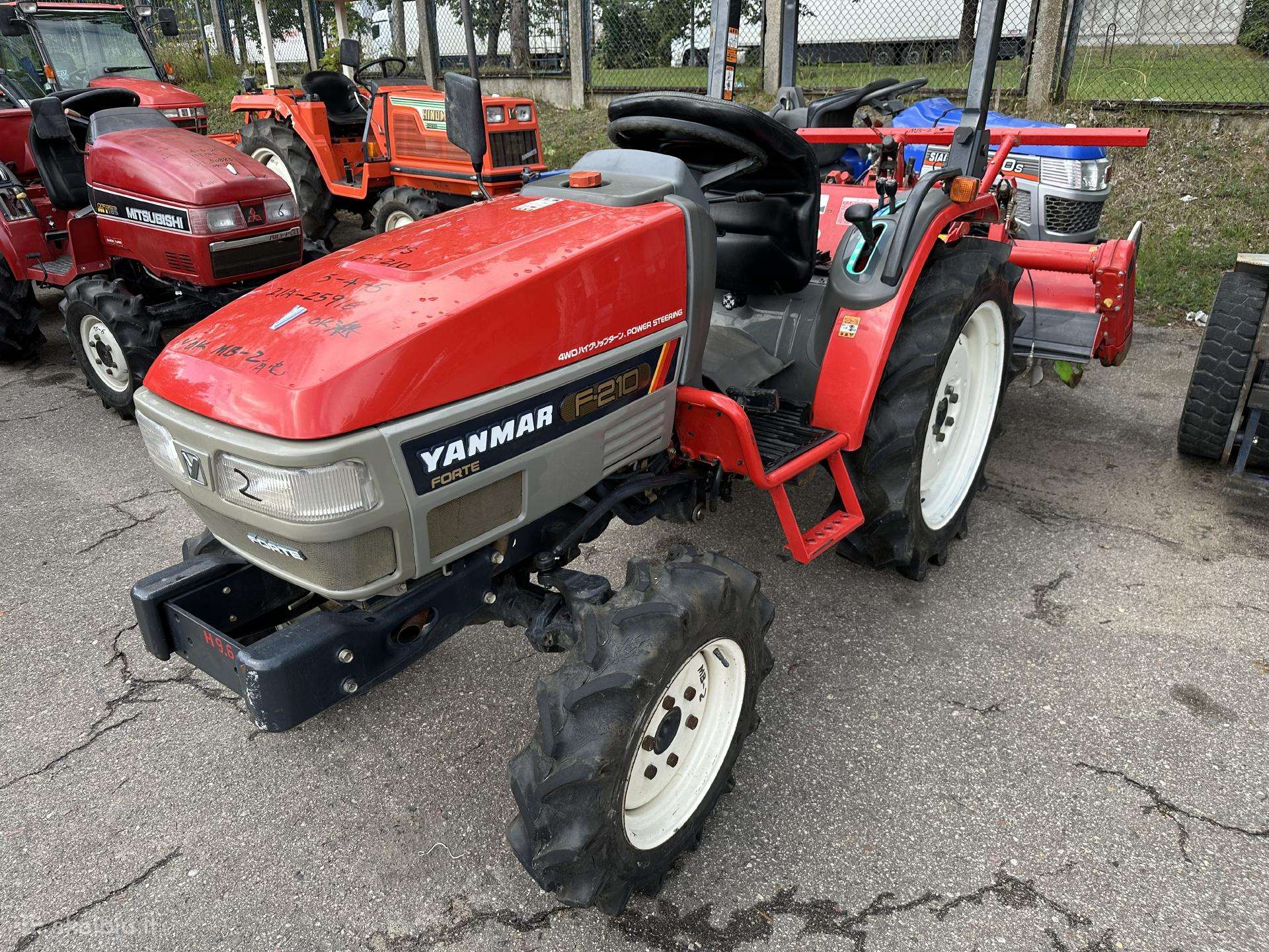 Kubota 10, traktoriai