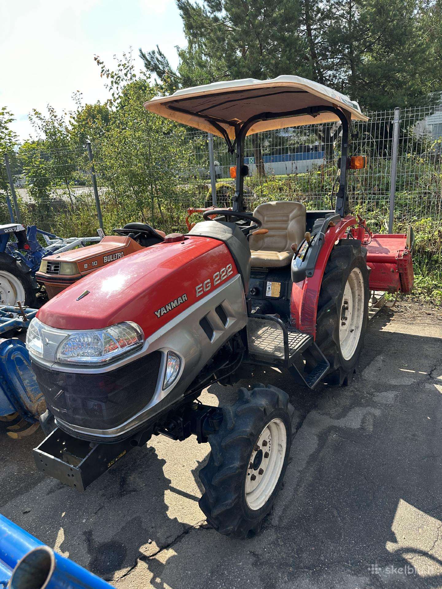 Kubota 10, traktoriai