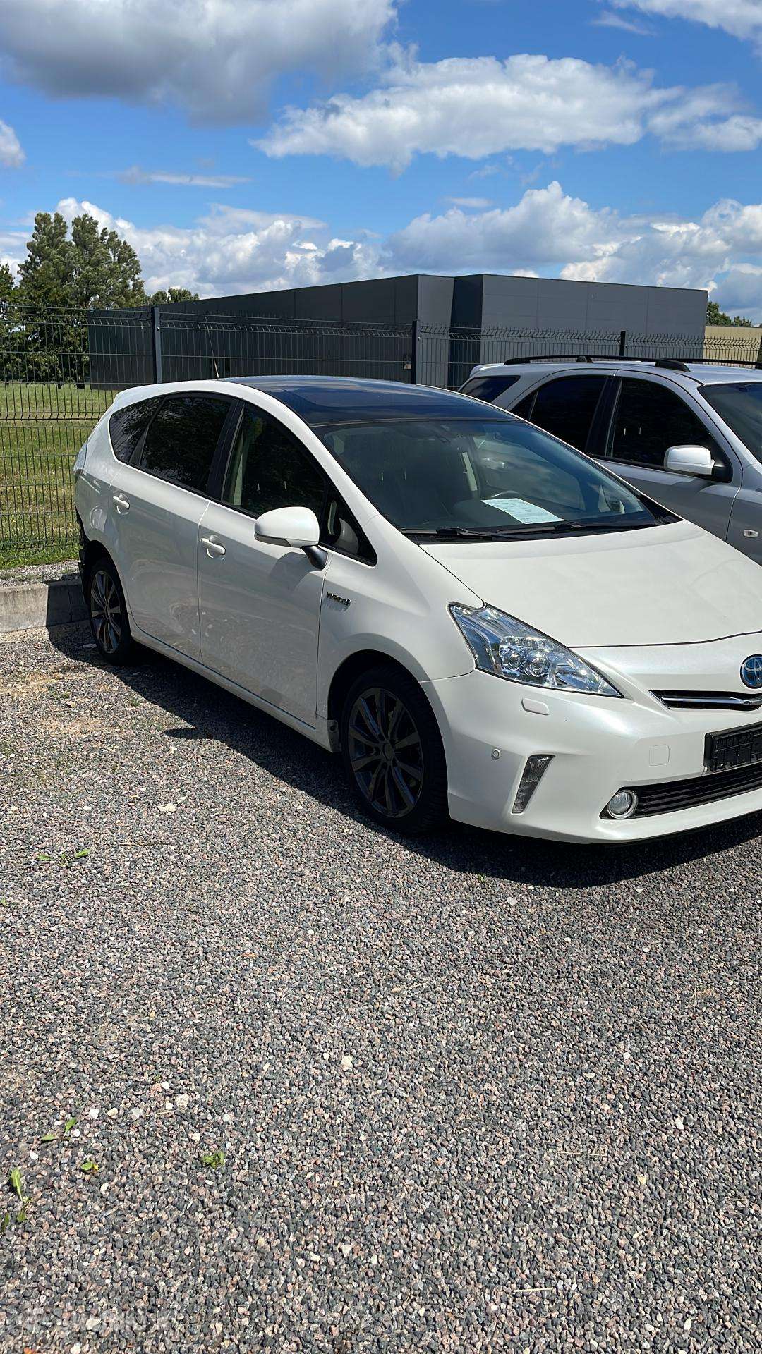 Toyota Prius, Хэтчбек