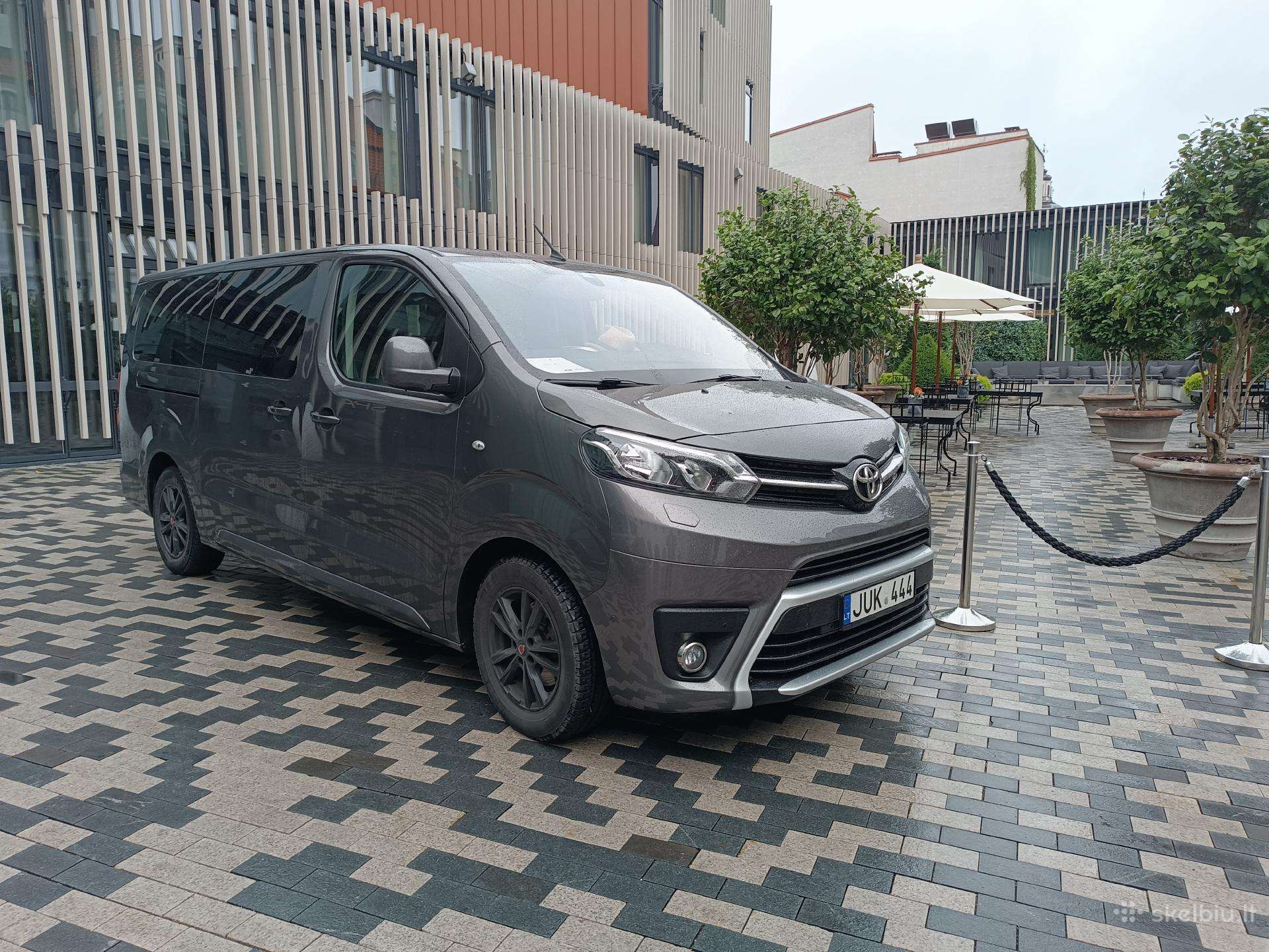 Keleivių pervežimas mikroautobusais
