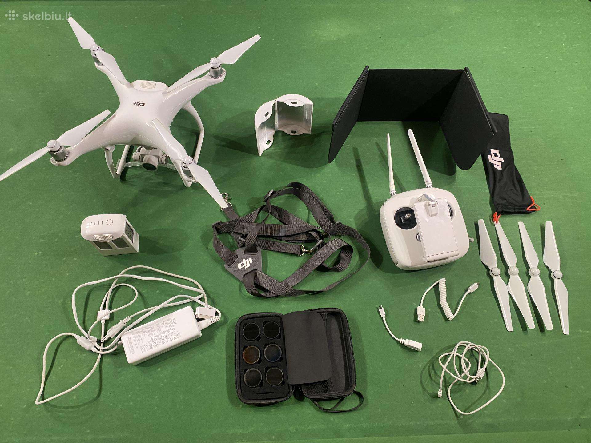 Dji Phantom 4 dronas