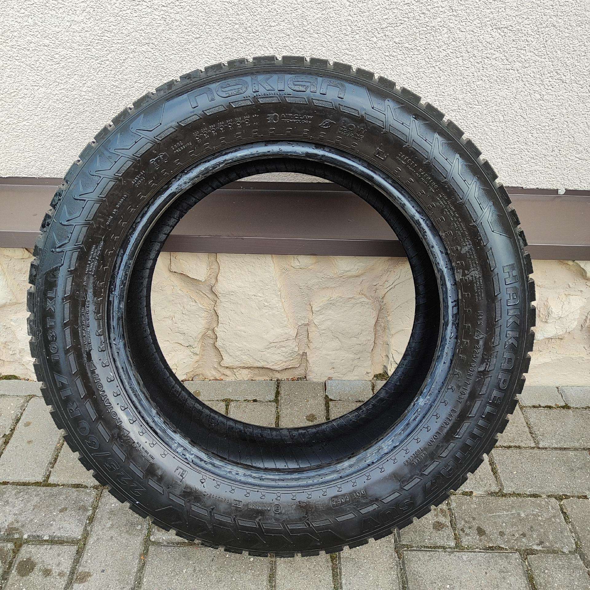 Nokian, žieminės 225/60 R17 | A24413664