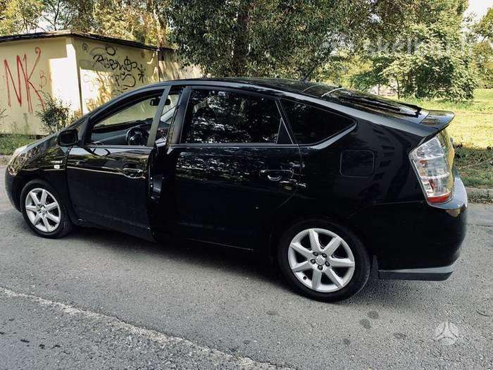 Toyota Prius, hečbekas