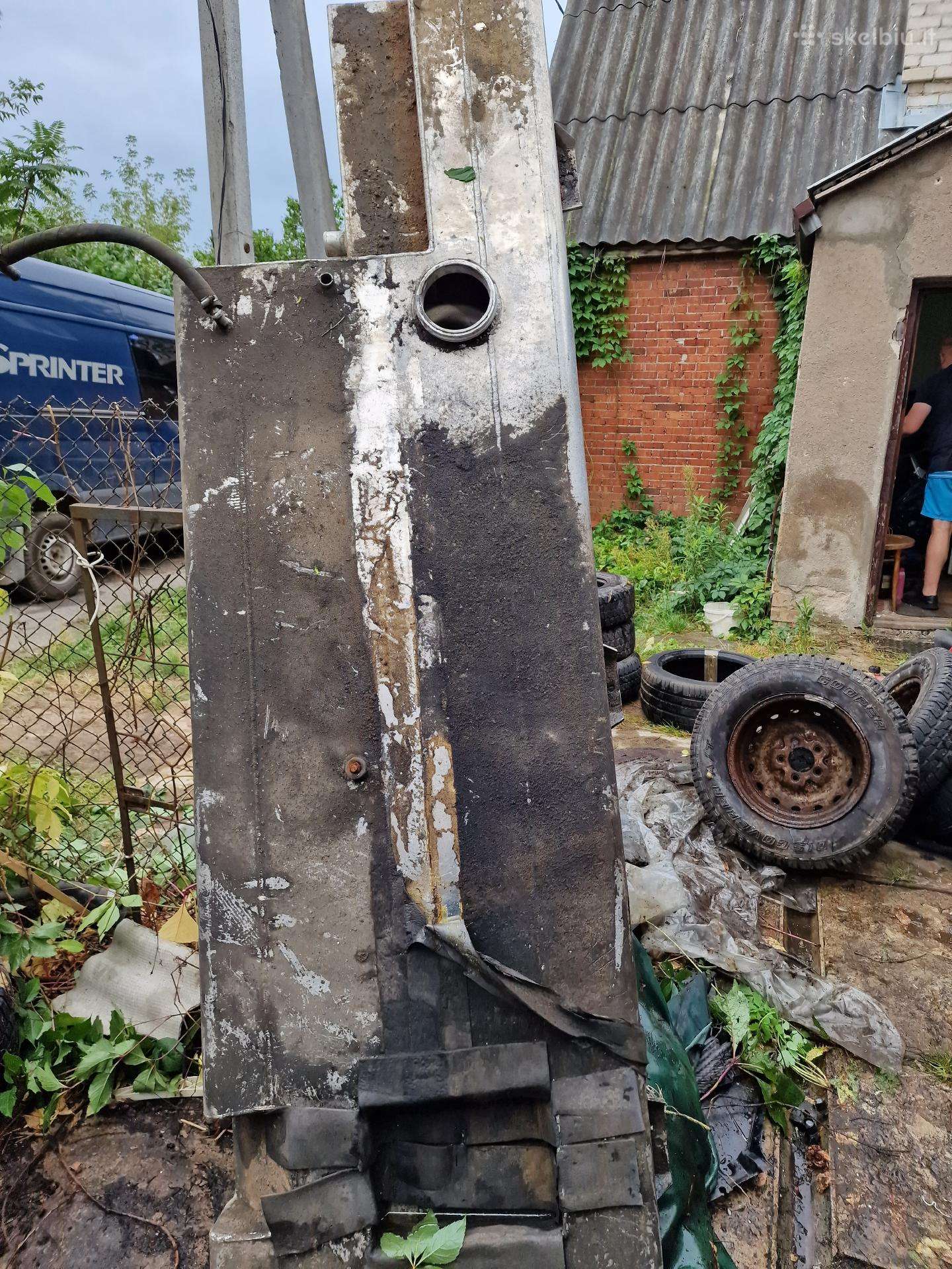 MB 313 kuro bakas 300 ltr