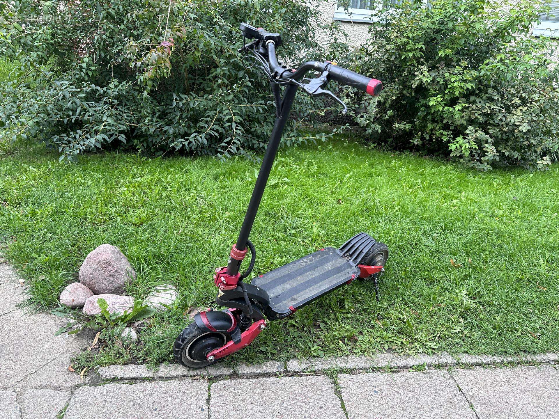 Elektrinis paspirtukas Unicool T10