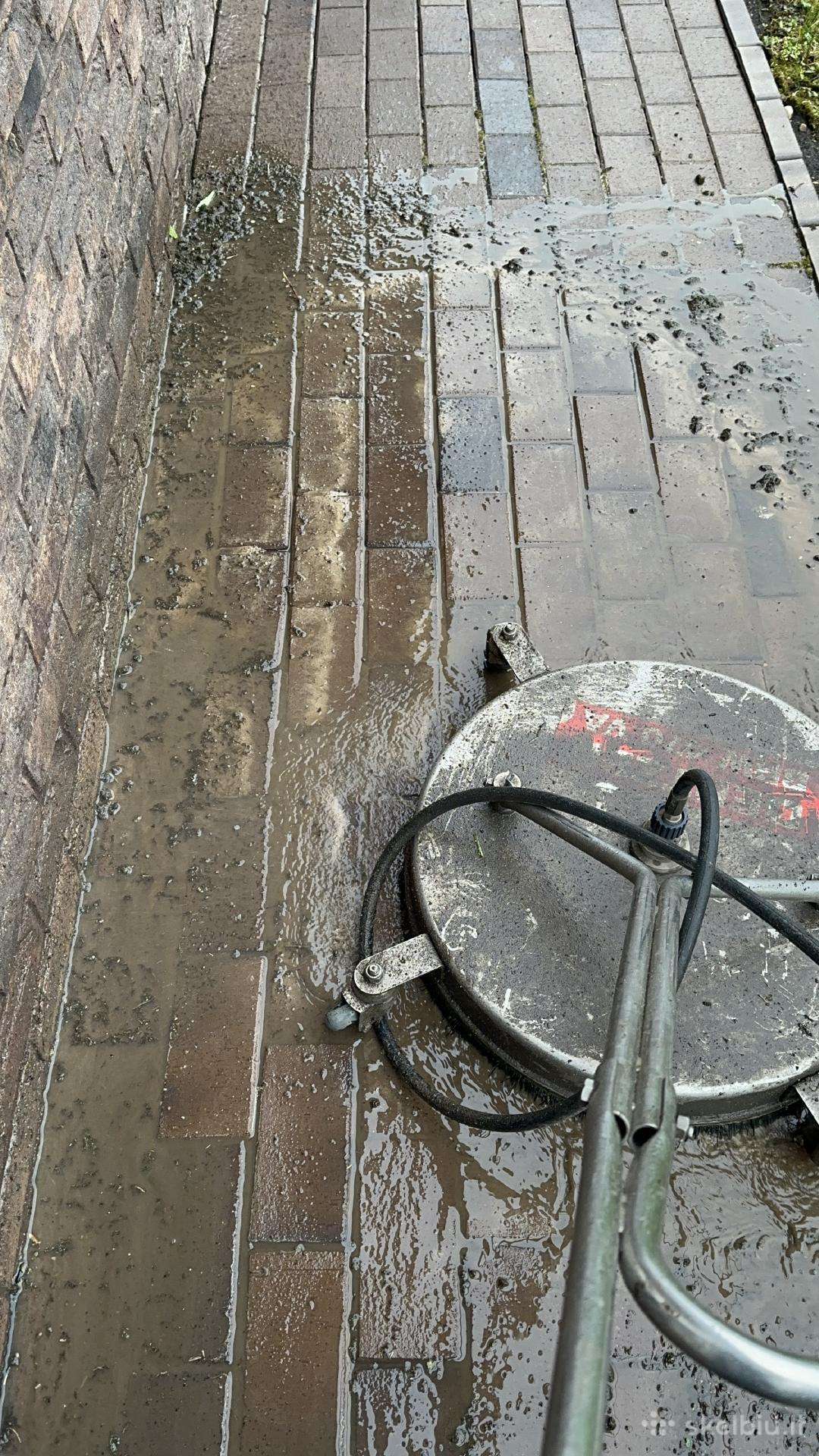 Profesionalus trinkelių,stogų, fasadų valymas