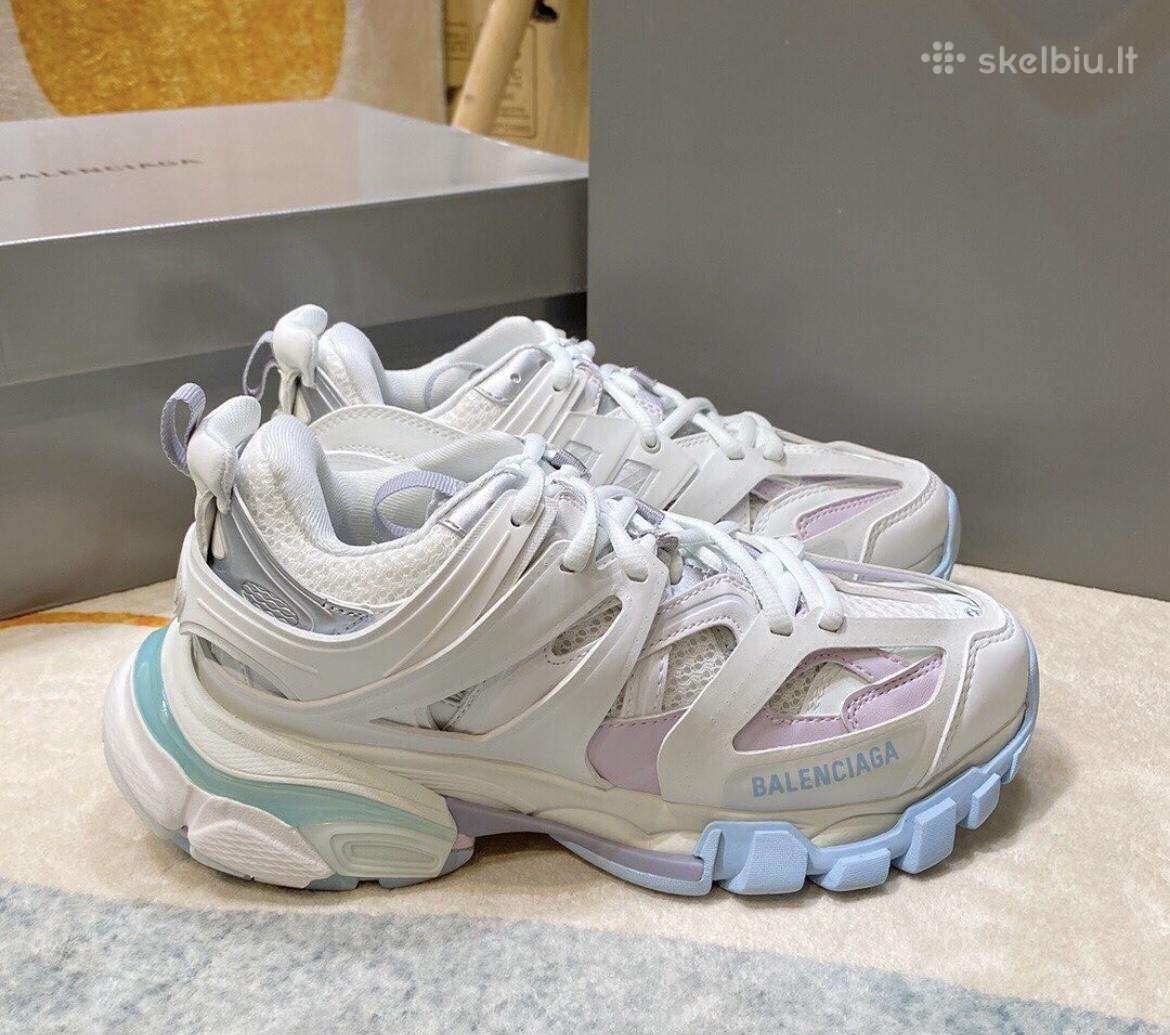 Balenciaga track kedukai