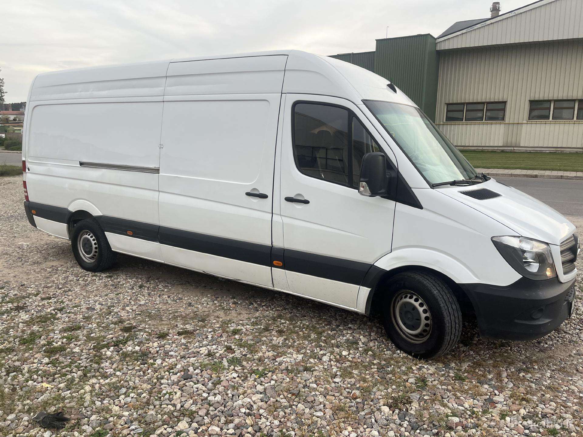 Mercedes-Benz Sprinter, cargo van