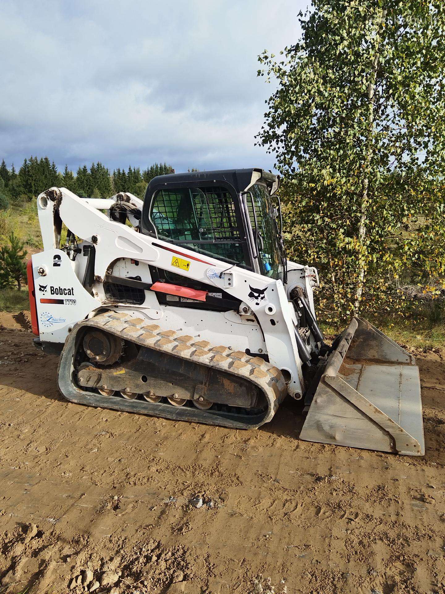 Bobcat T770 nuoma žemės darbai