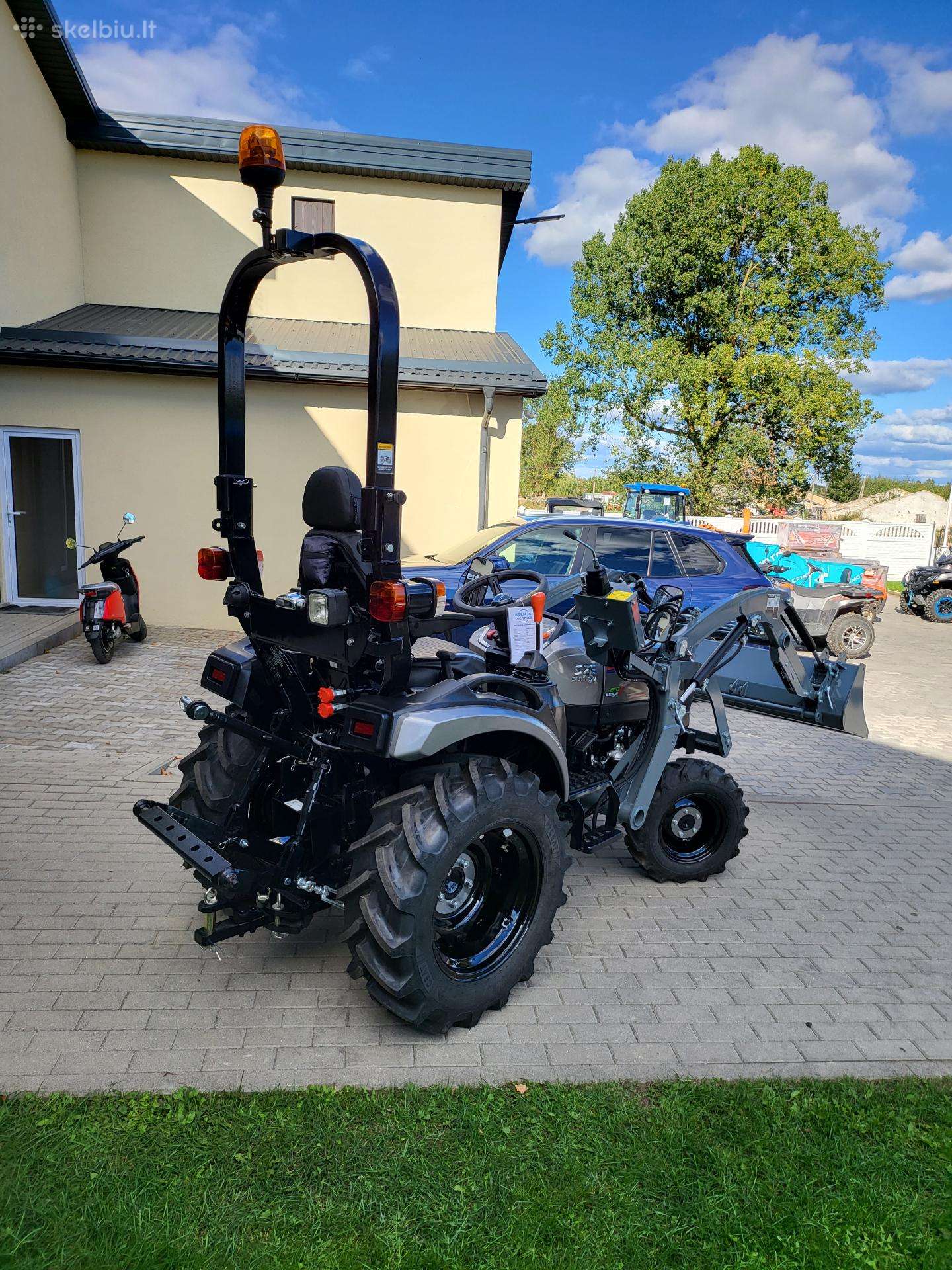 Solis 26 9+9, tractors