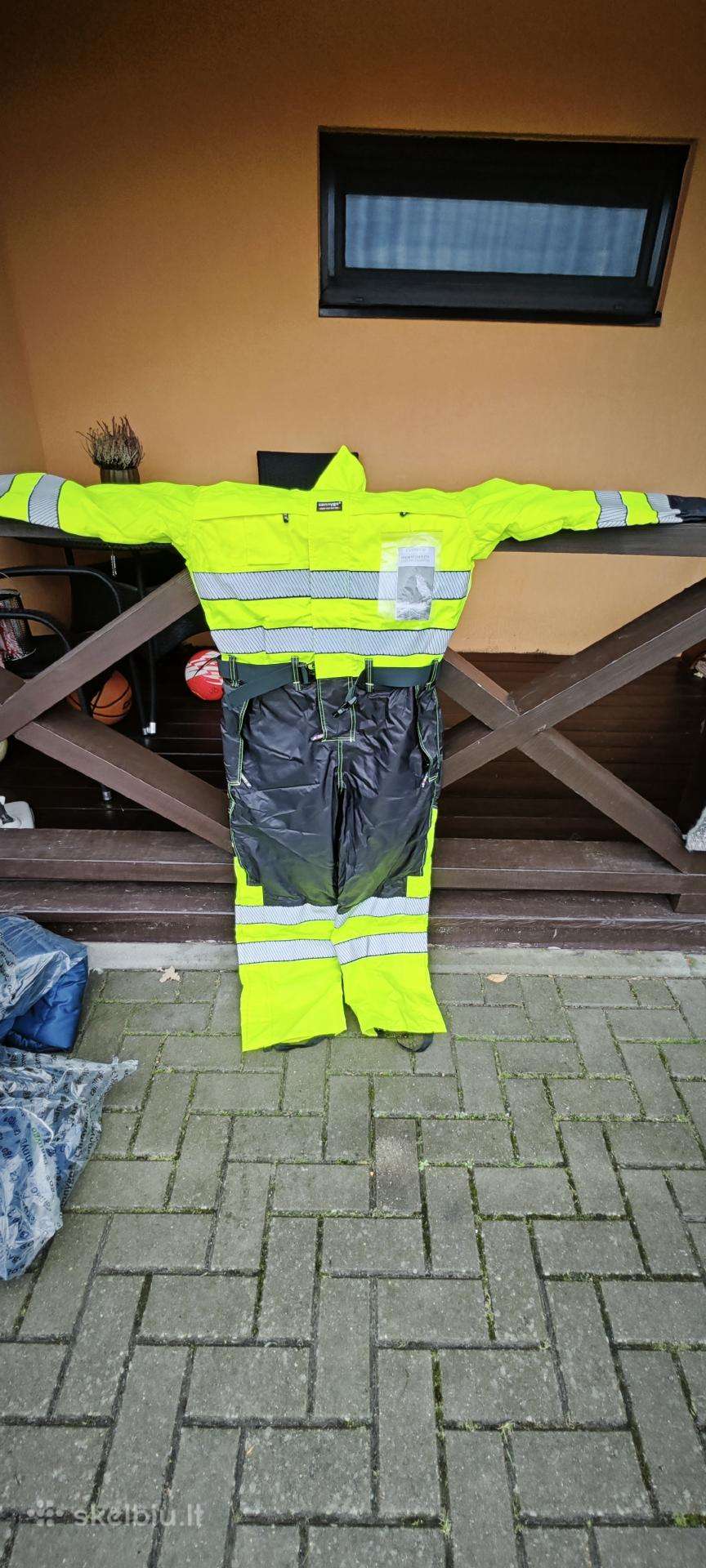 Naujas žieminis kombinezonas Cannygo.kaina 60 eu.