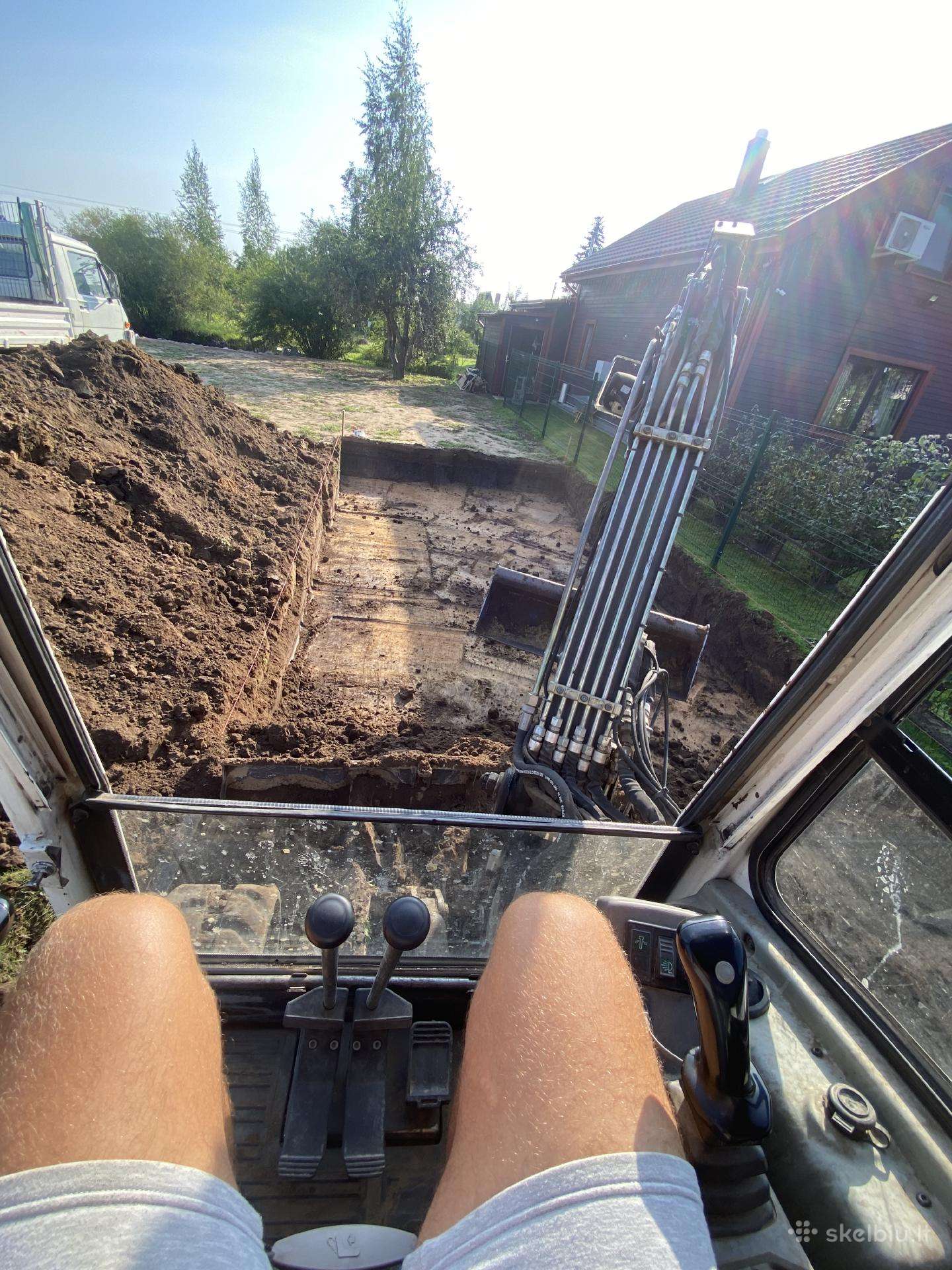 Cat E25, žemės ūkio technikos nuoma
