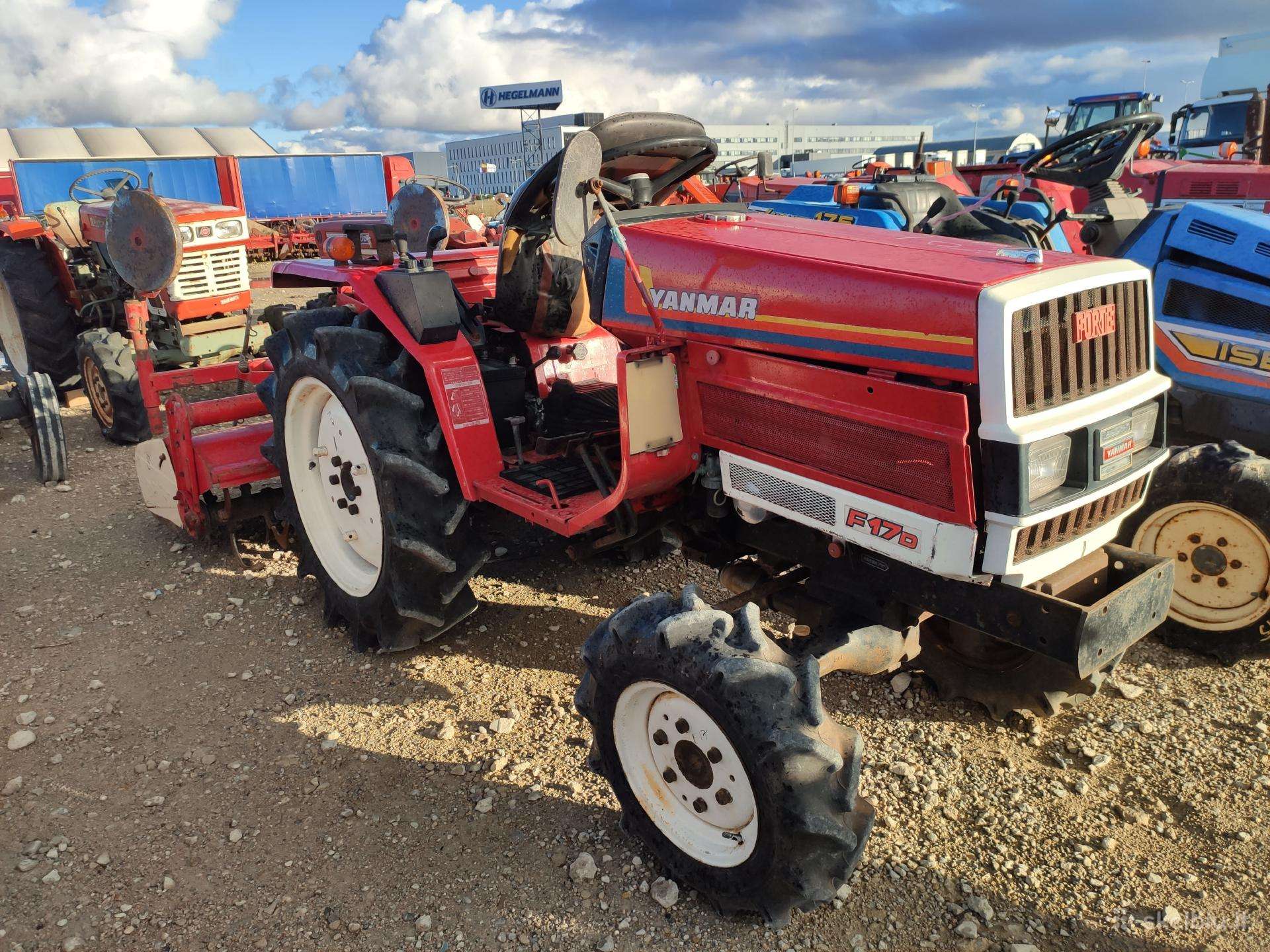 Kubota, tractors