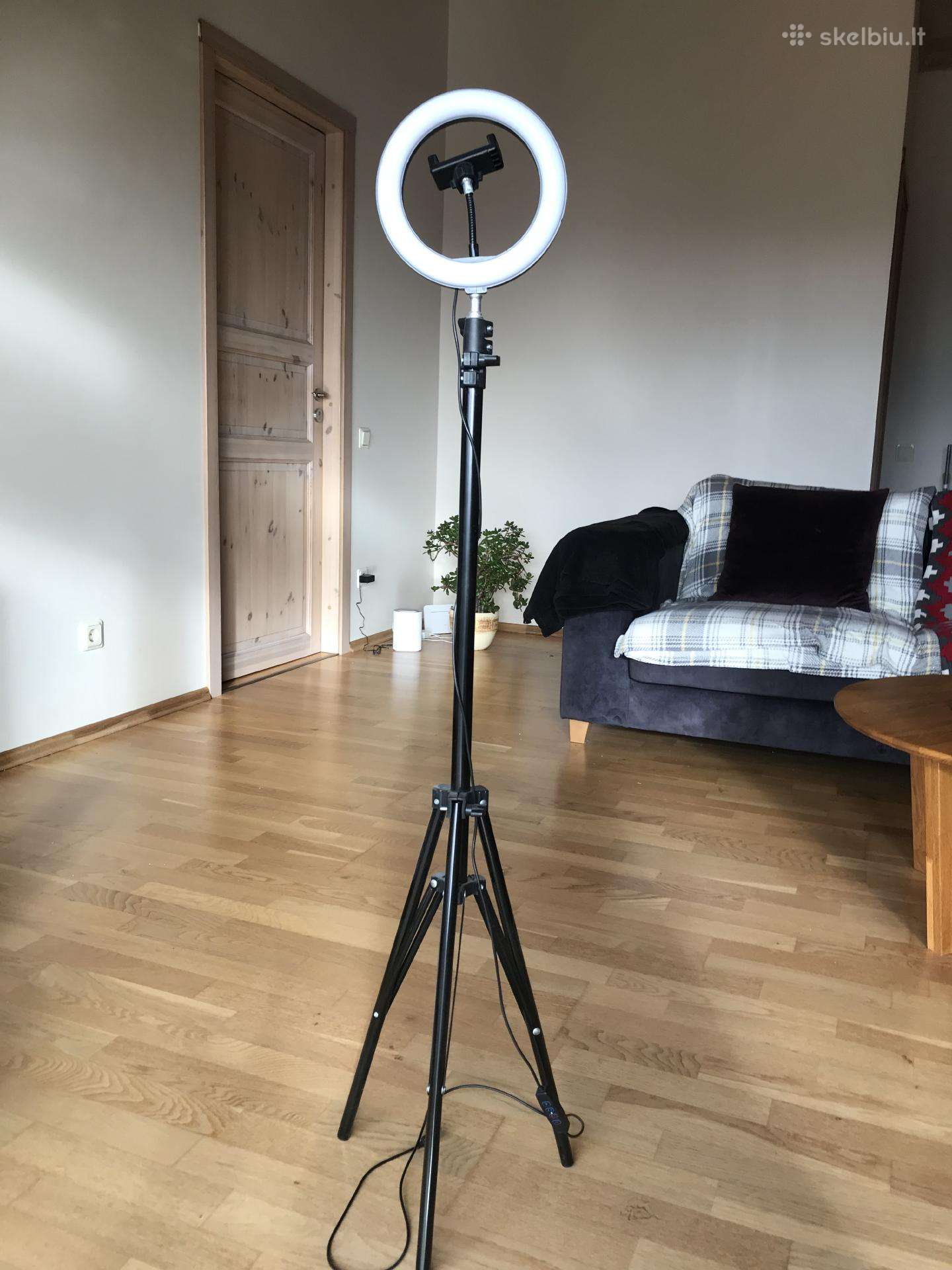 Nauja asmenukių blykstė Grundig