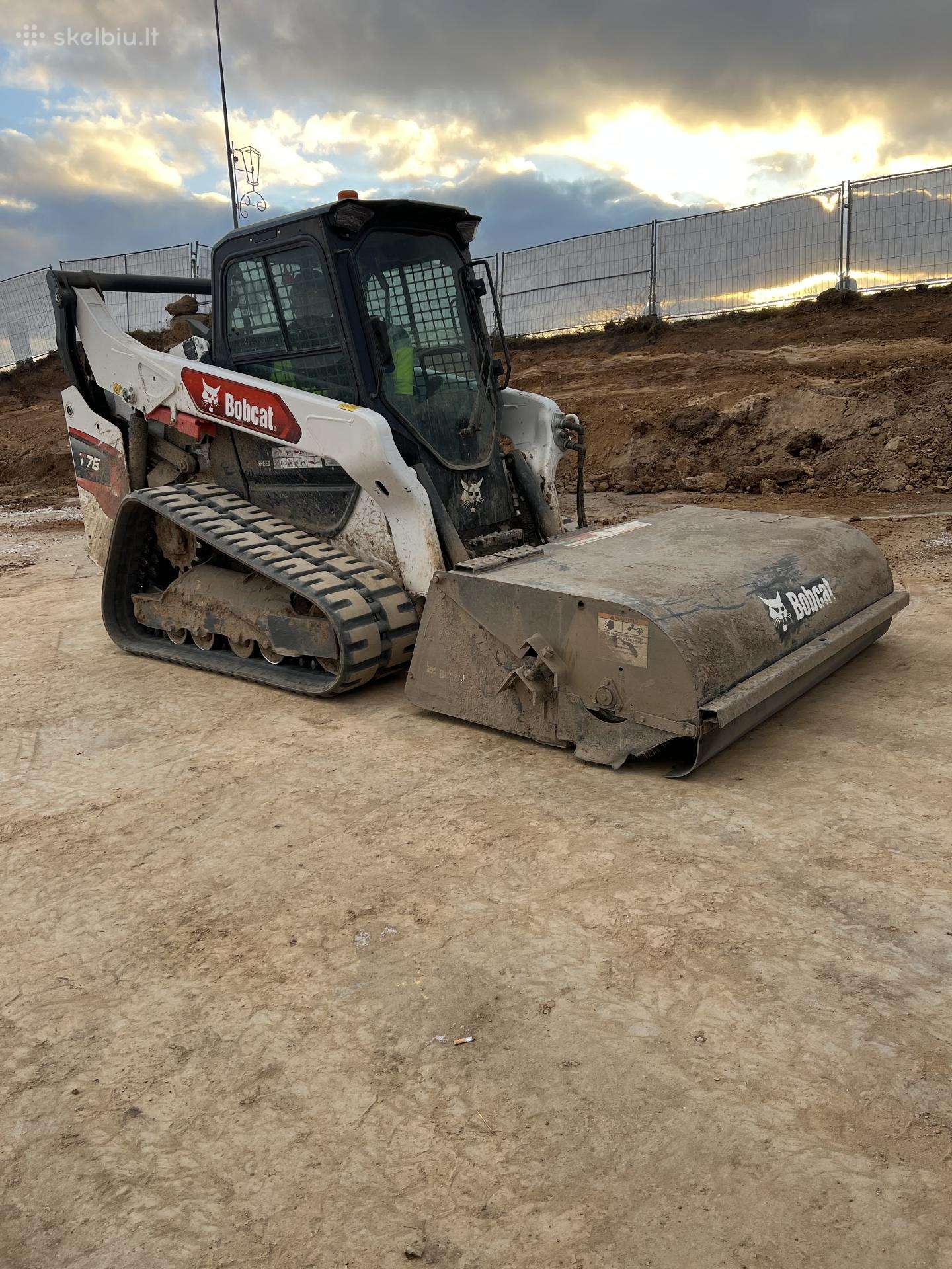 Bobcat T-76, прокат строительного транспорта