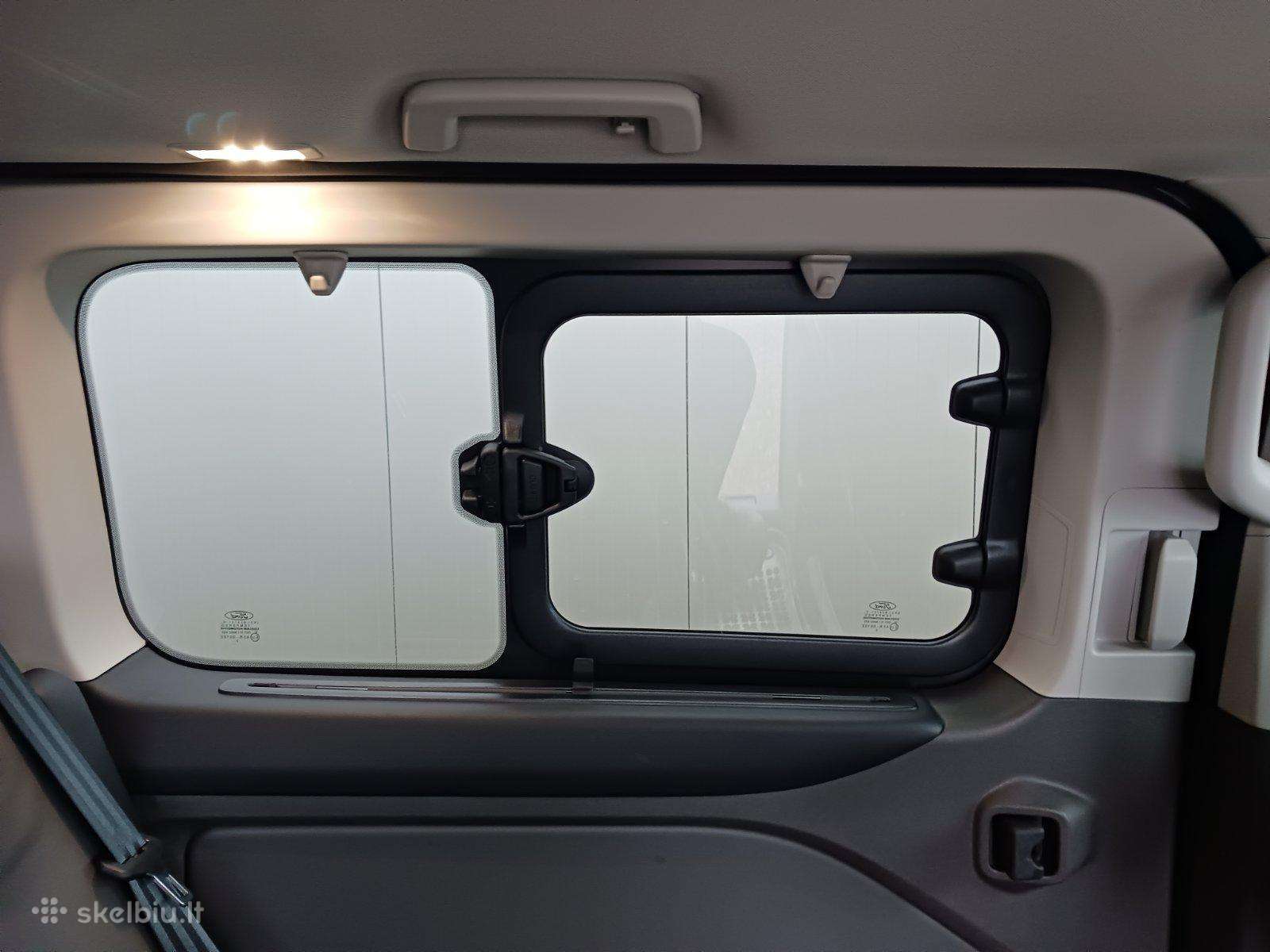 Ford Tourneo Custom, passenger minibus