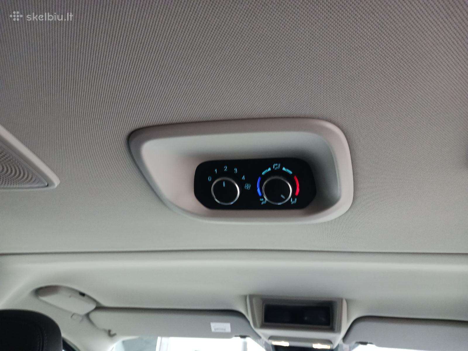 Ford Tourneo Custom, passenger minibus