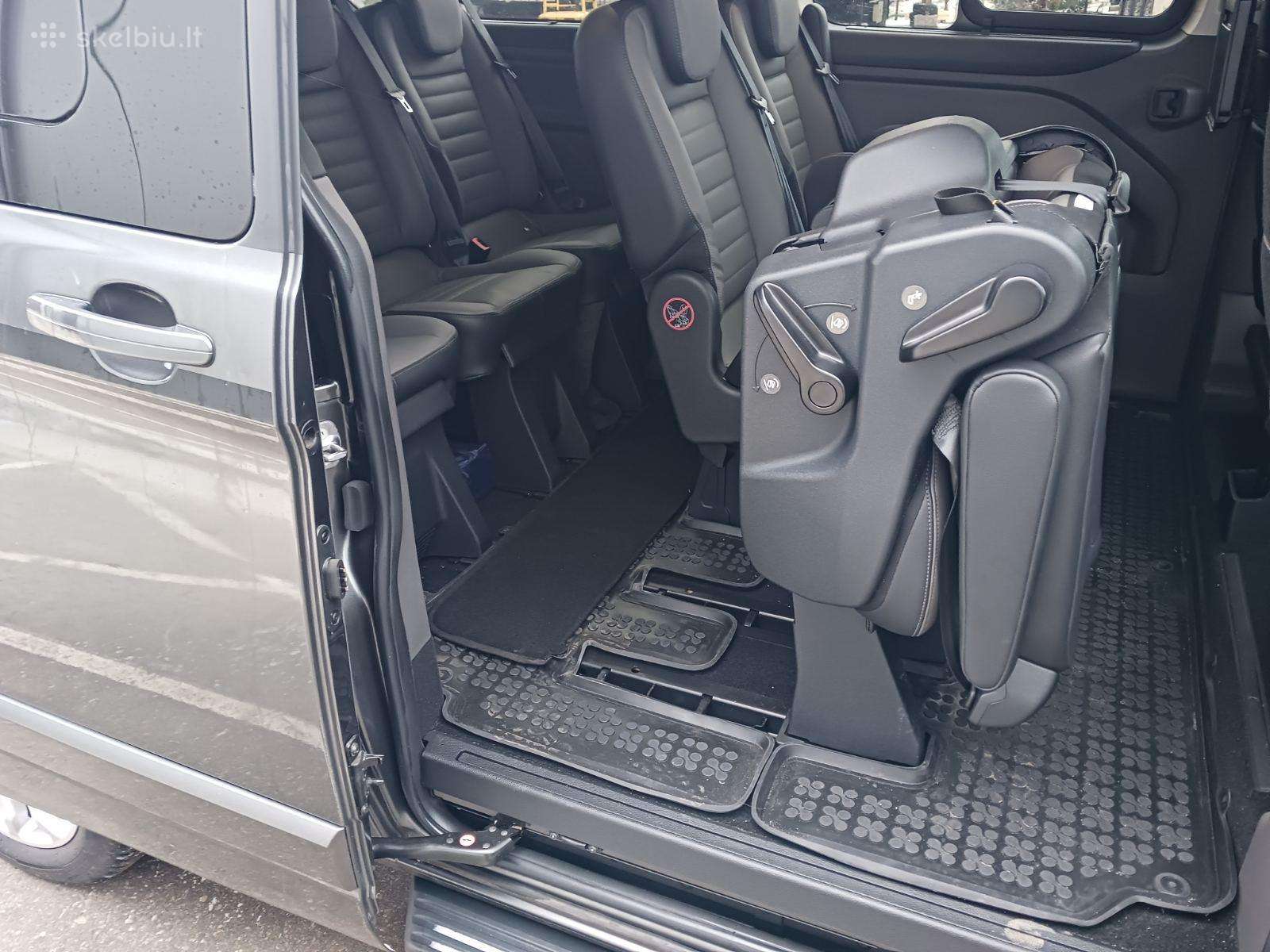 Ford Tourneo Custom, passenger minibus