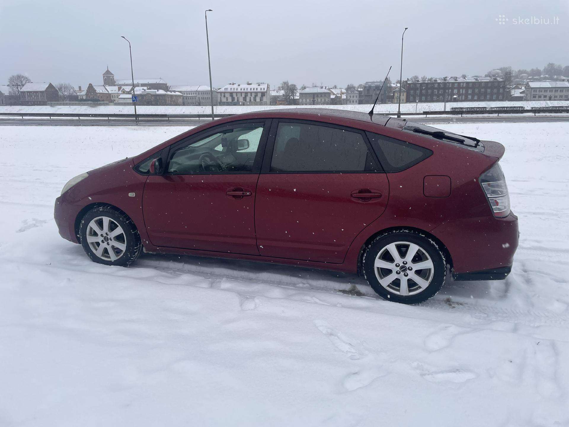 Toyota Prius, Хэтчбек