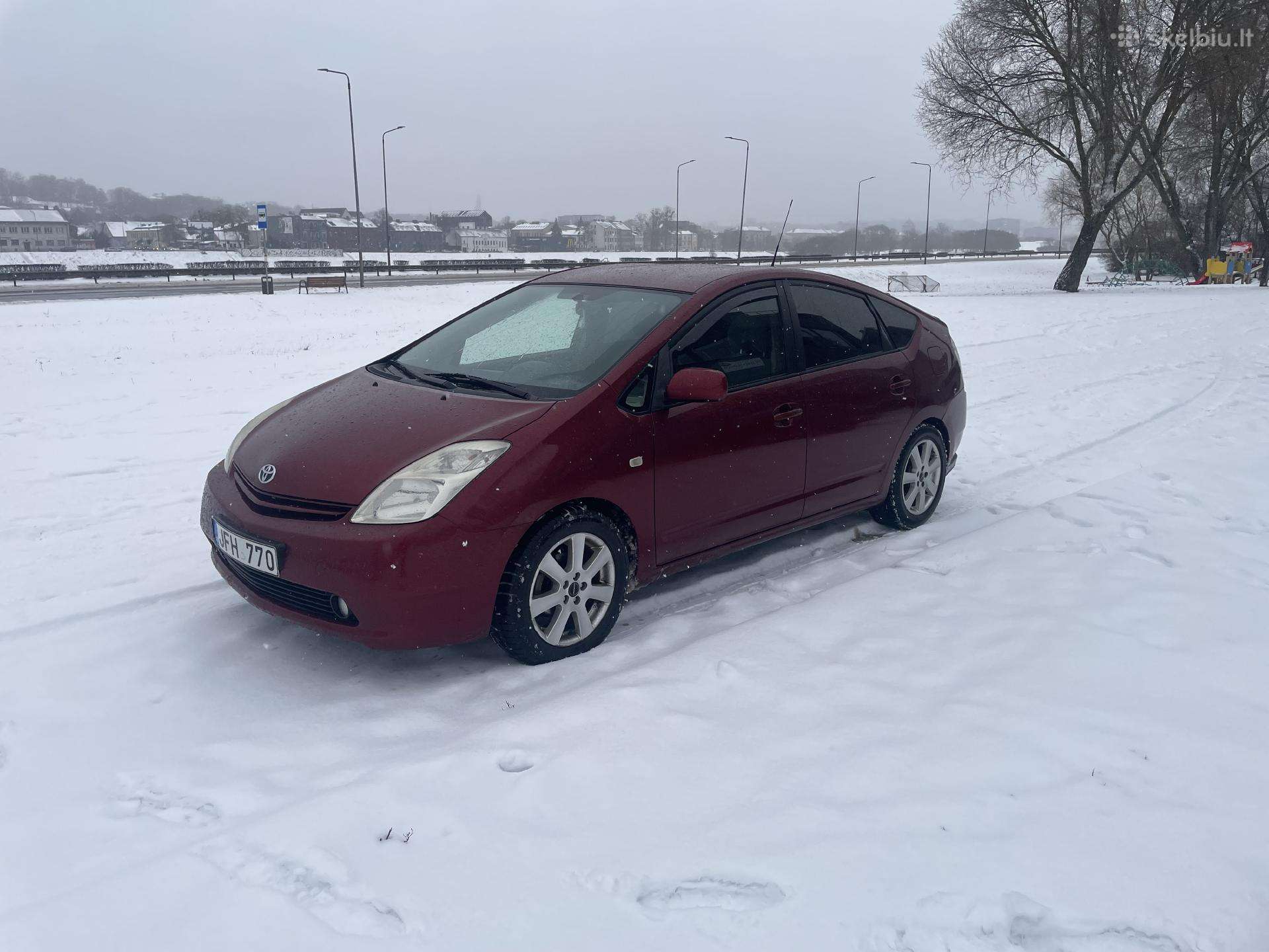 Toyota Prius, Хэтчбек