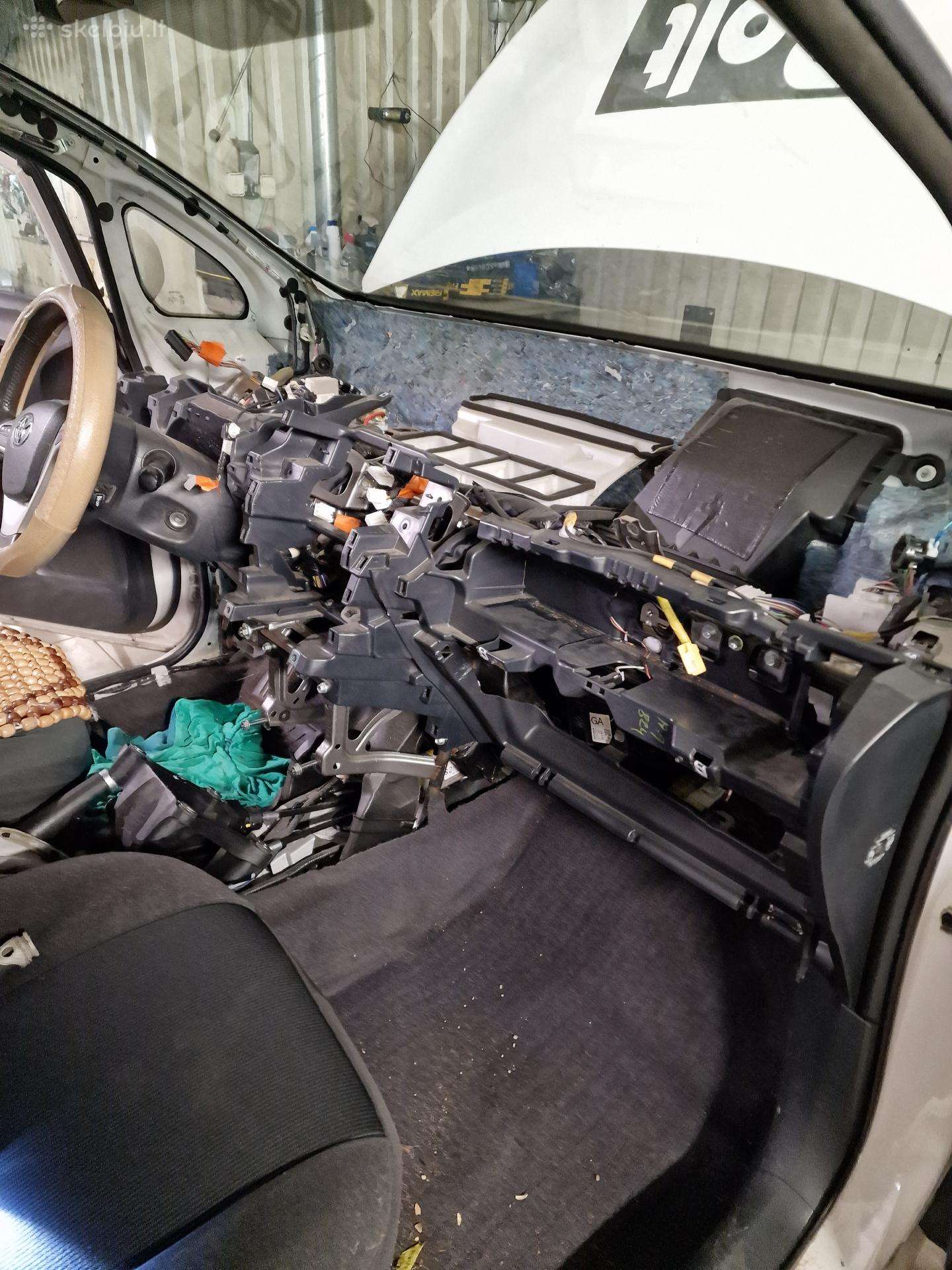 Automobilio pečiuko plovimas, keitimas