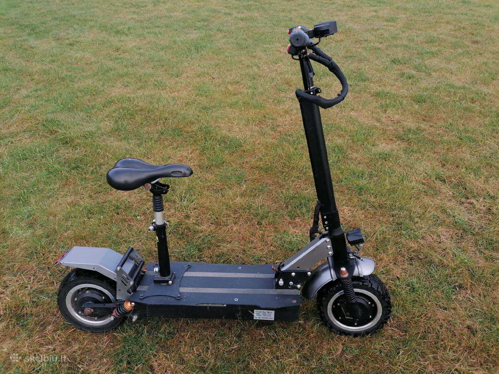 Galingas Paspirtukas 1600w Dual Motor